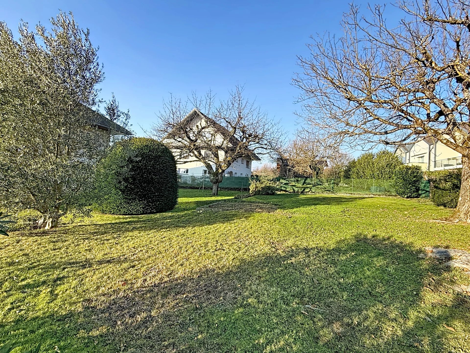Photo 3 — SKYLINE REAL ESTATE