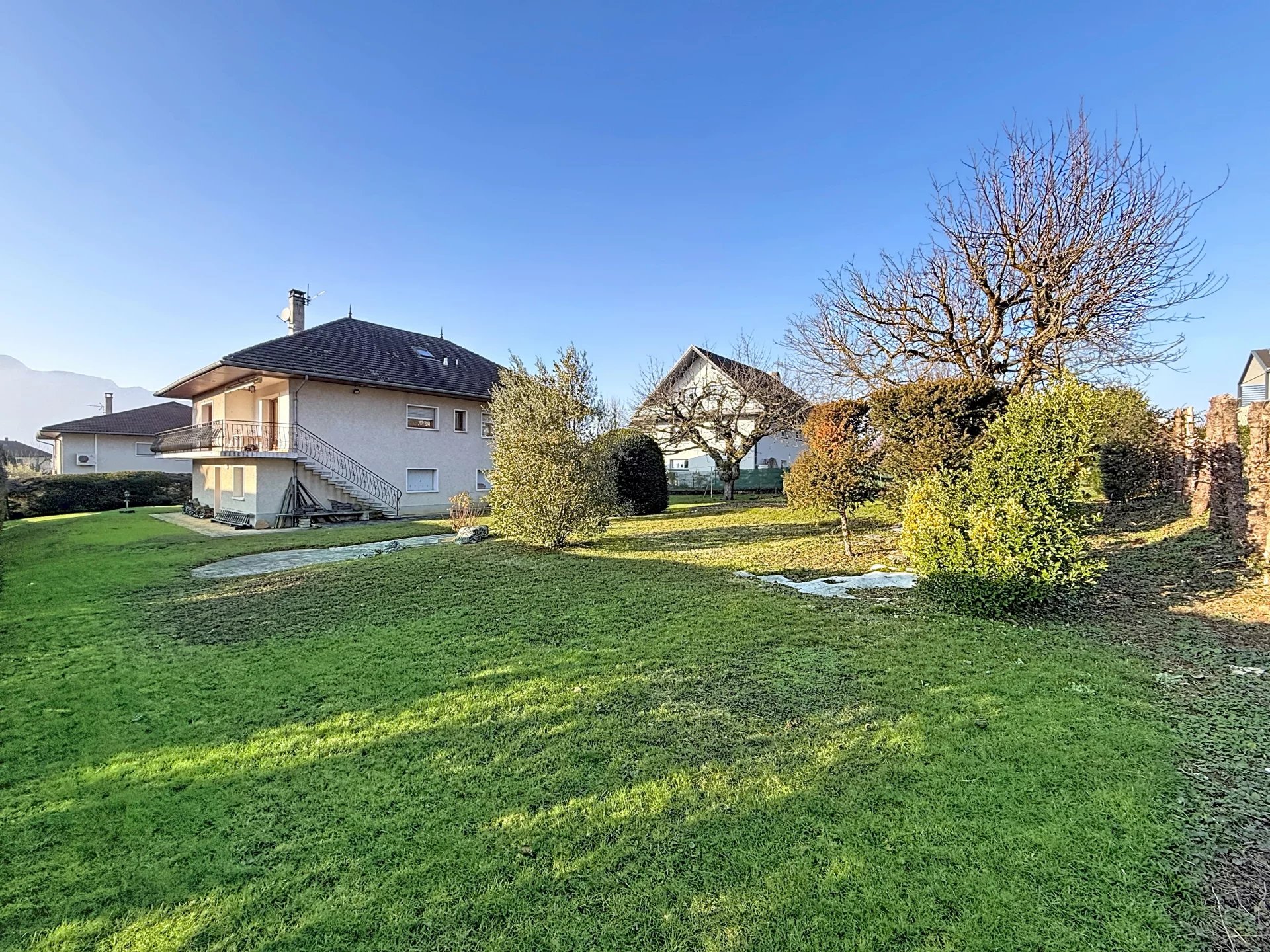 Photo 2 — SKYLINE REAL ESTATE