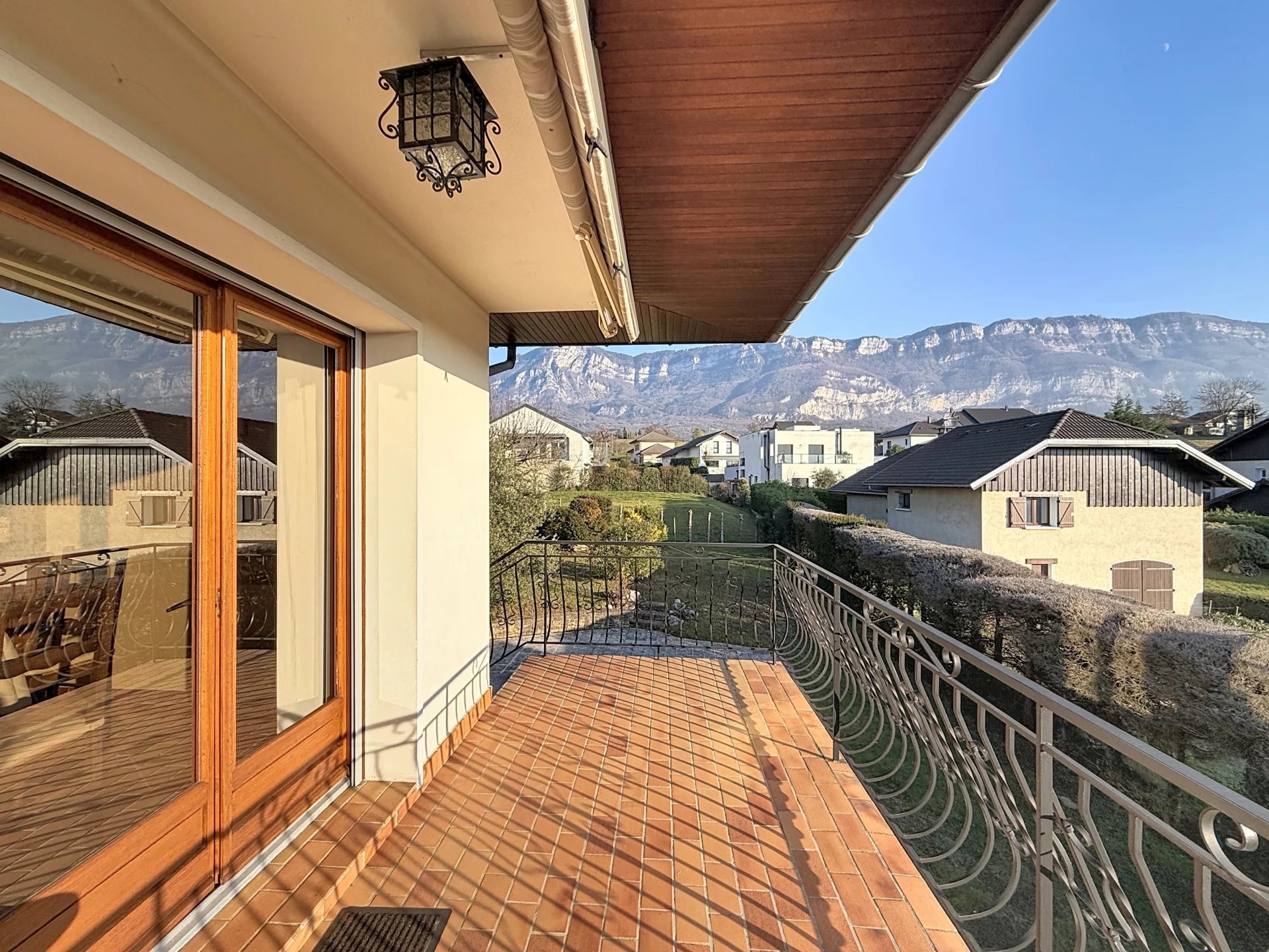 Photo 6 — SKYLINE REAL ESTATE