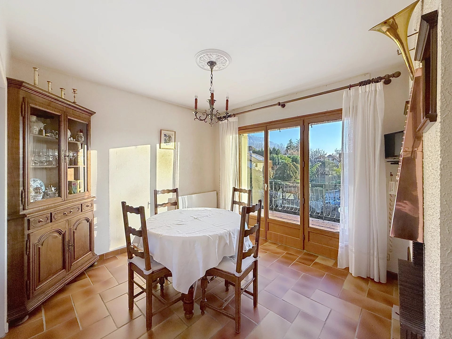 Photo 12 — SKYLINE REAL ESTATE