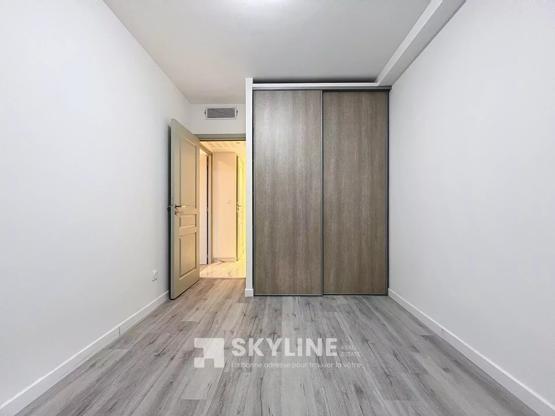 Photo 7 — SKYLINE REAL ESTATE