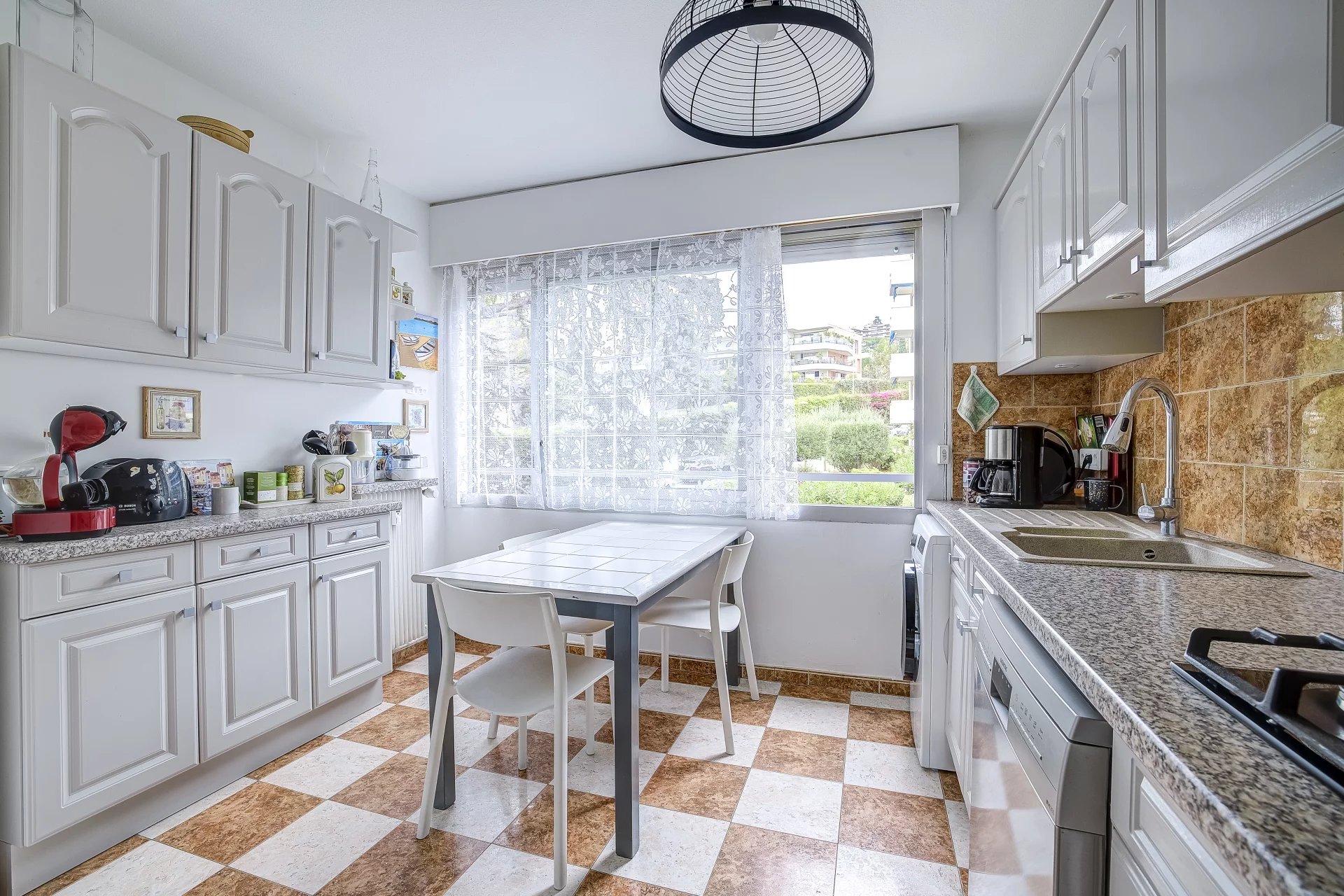 Photo 8 — SKYLINE REAL ESTATE