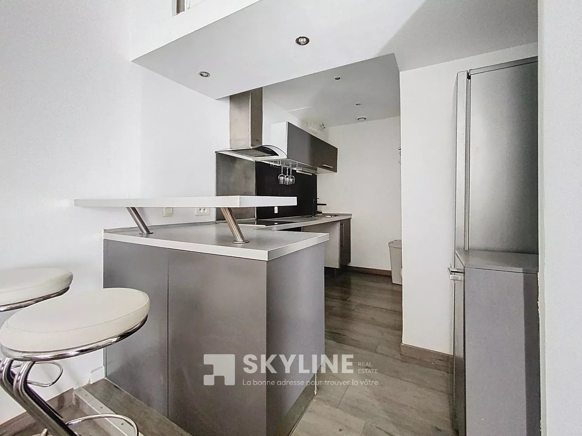 Photo 6 — SKYLINE REAL ESTATE