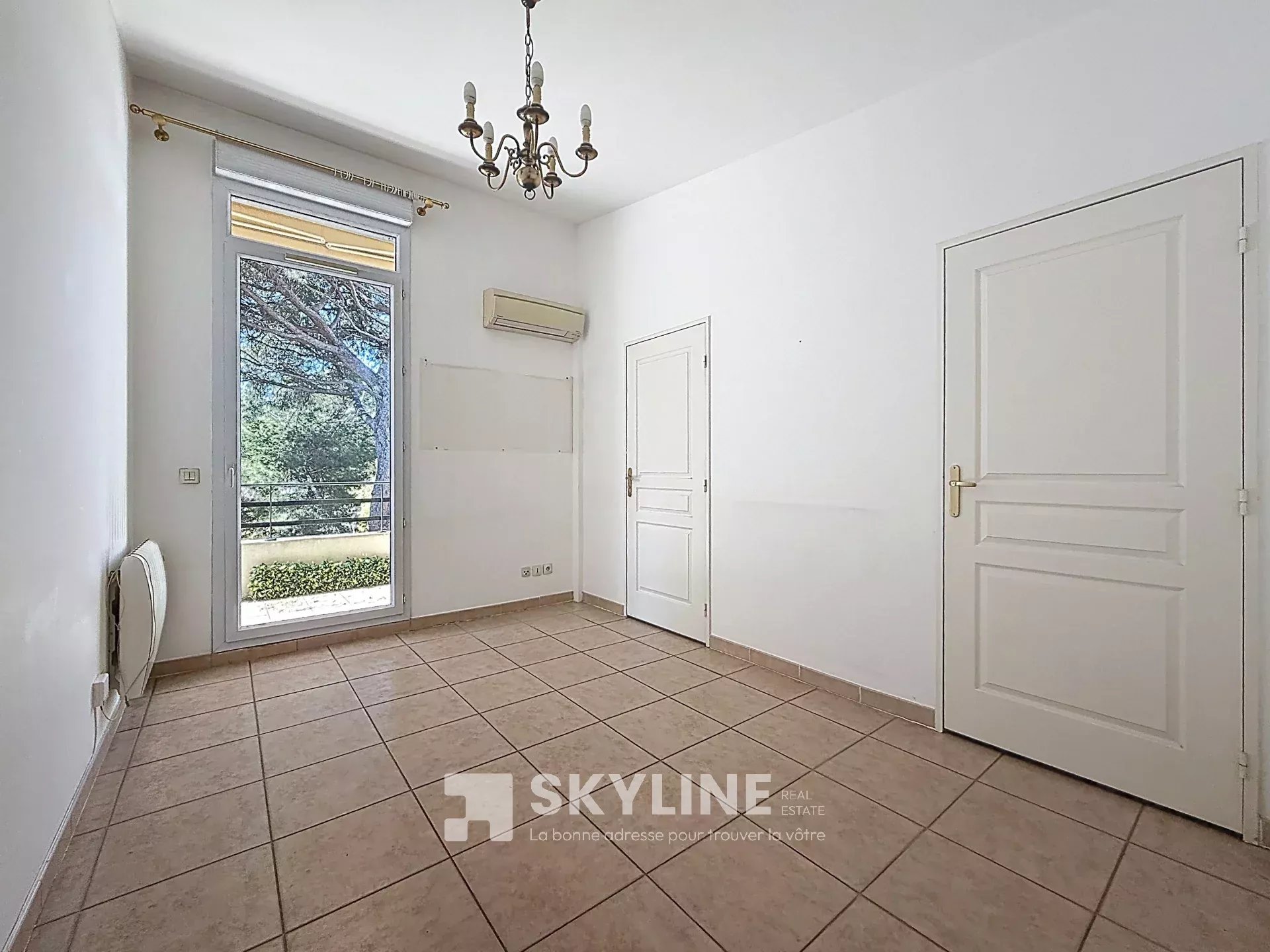 Photo 9 — SKYLINE REAL ESTATE