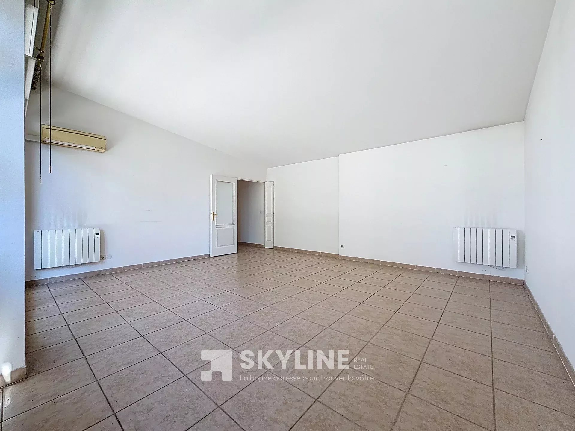 Photo 5 — SKYLINE REAL ESTATE