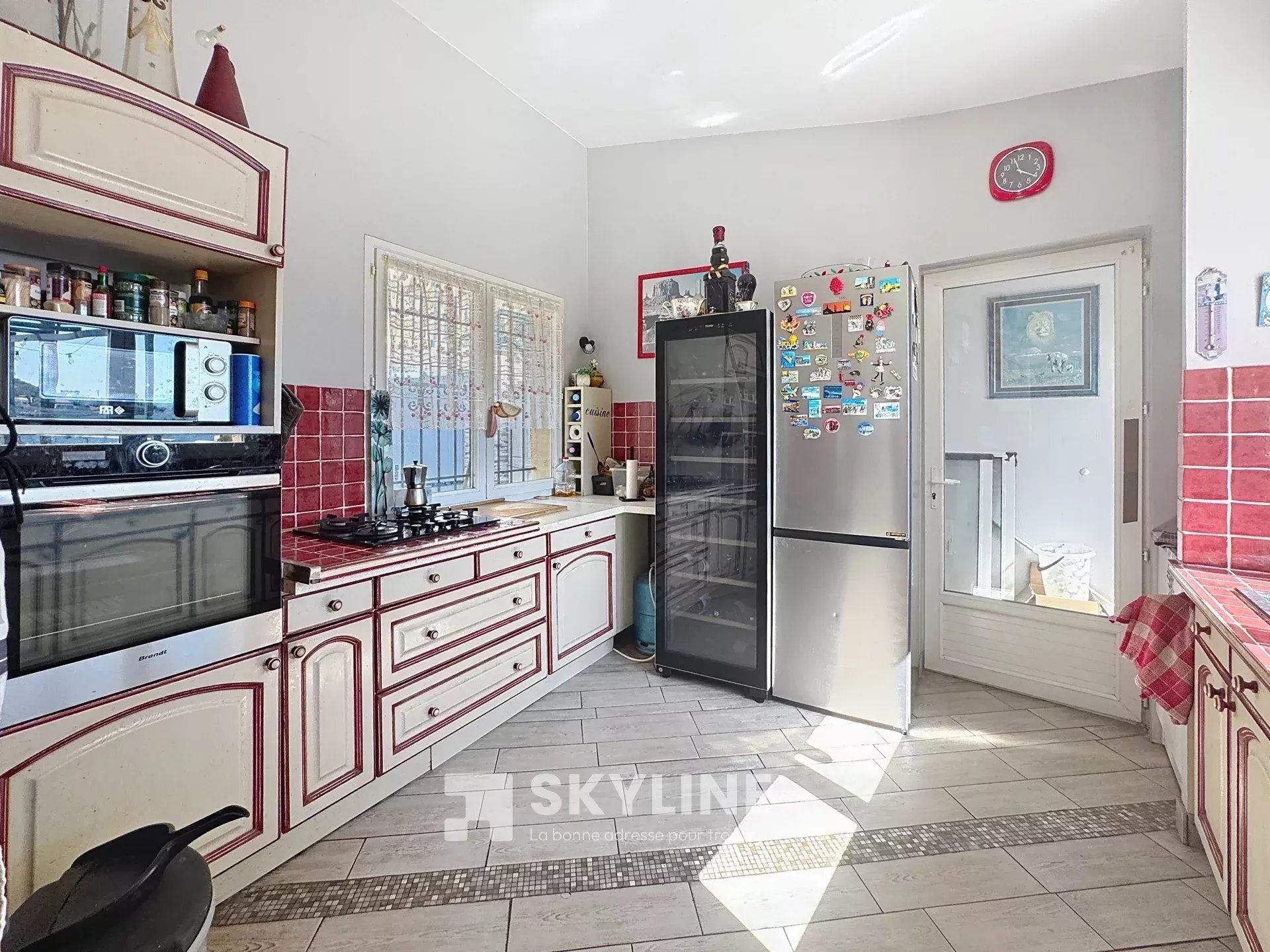 Photo 7 — SKYLINE REAL ESTATE
