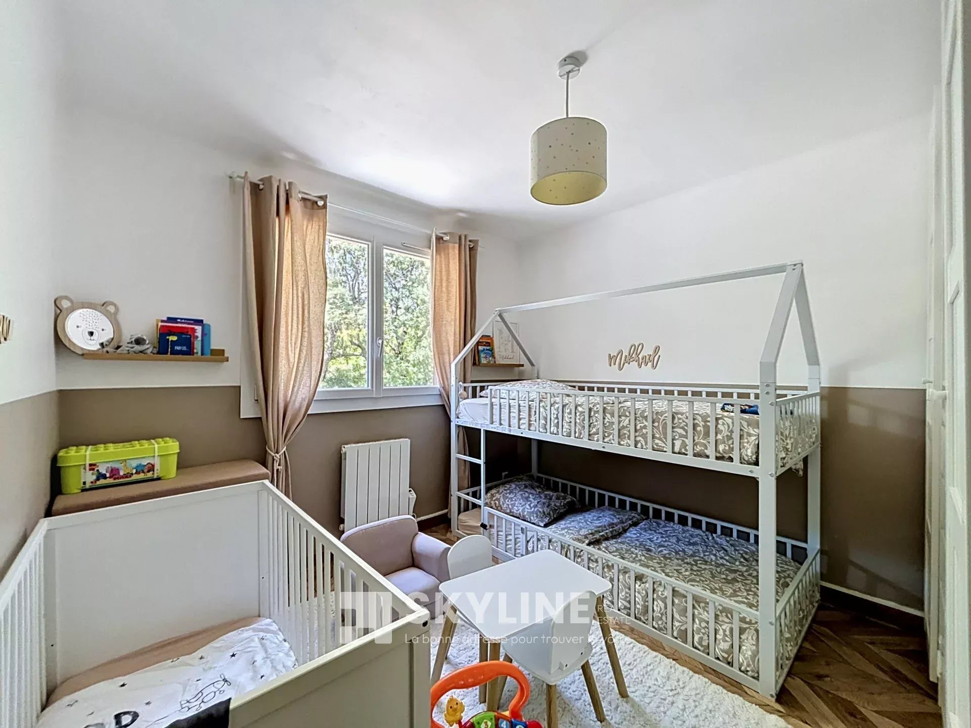 Photo 7 — SKYLINE REAL ESTATE