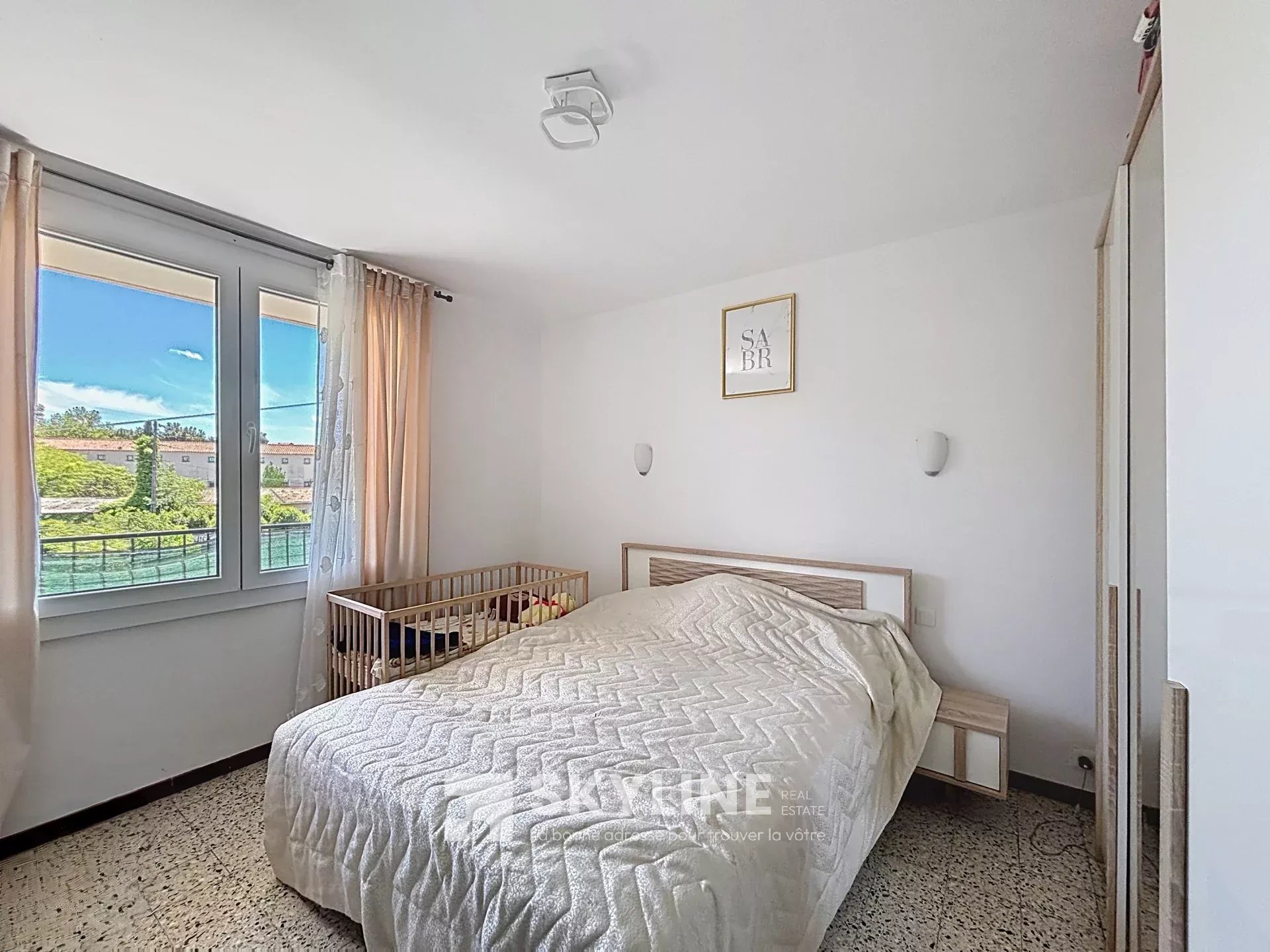 Photo 4 — SKYLINE REAL ESTATE