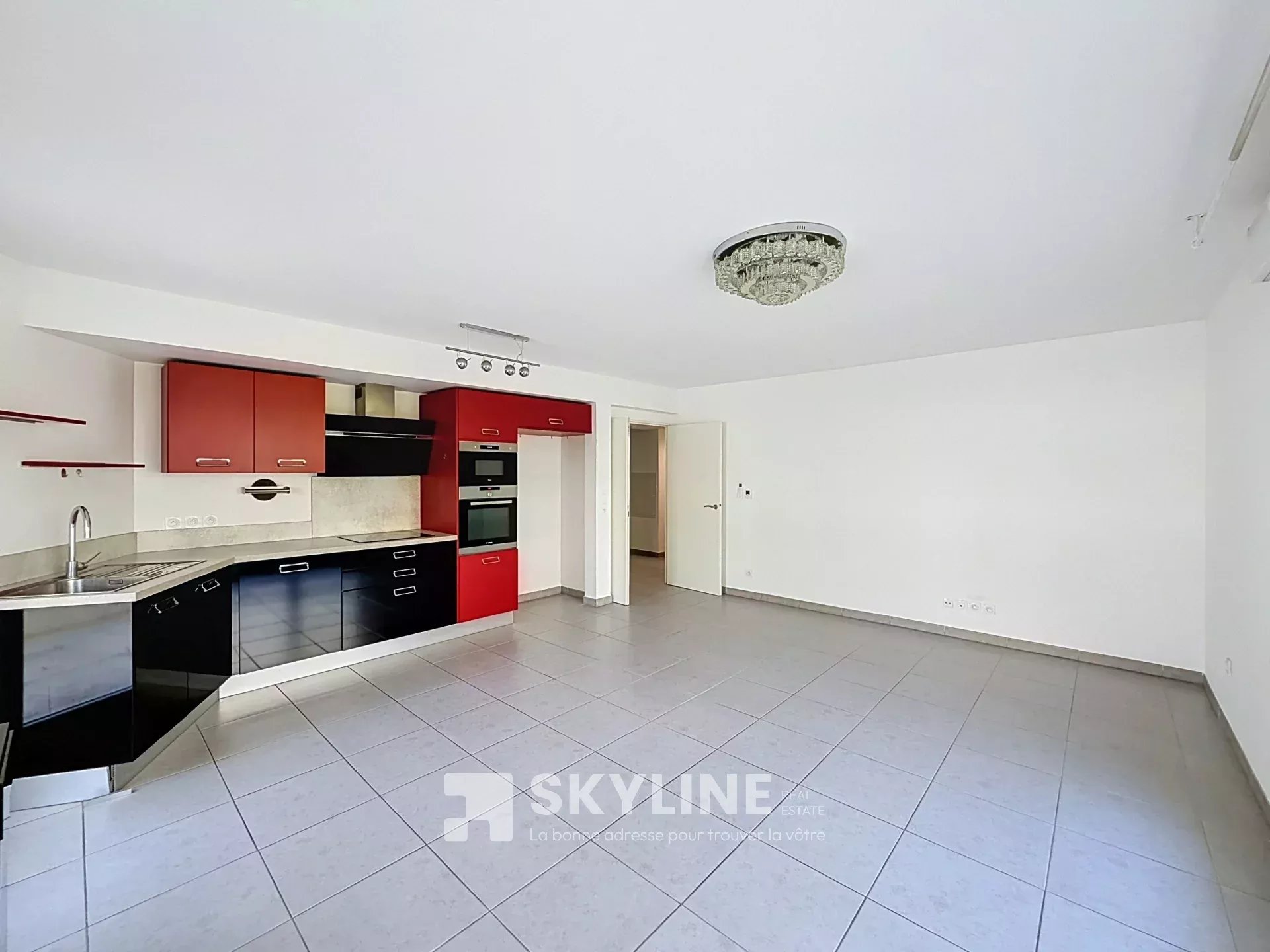 Photo 4 — SKYLINE REAL ESTATE