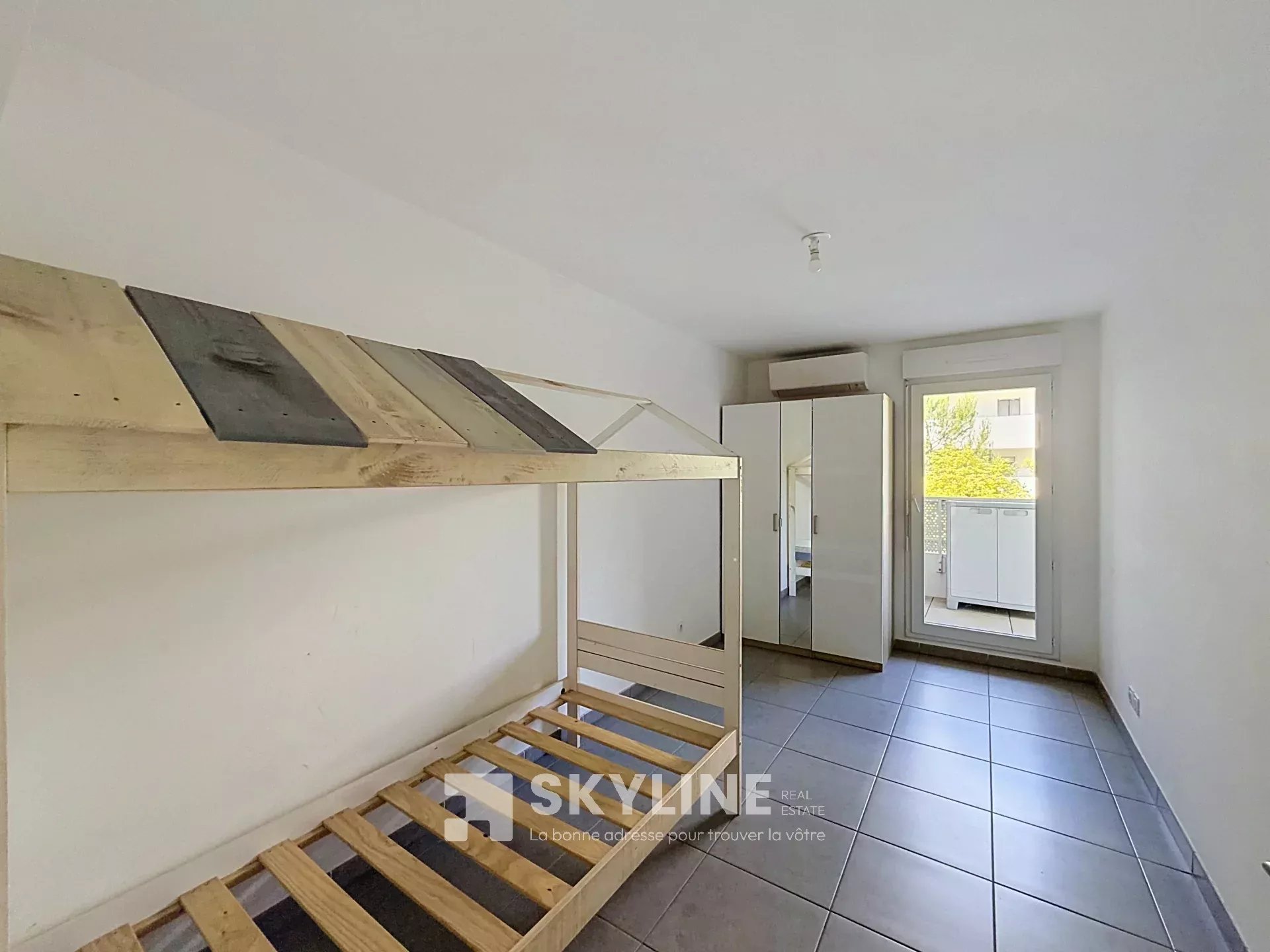 Photo 7 — SKYLINE REAL ESTATE