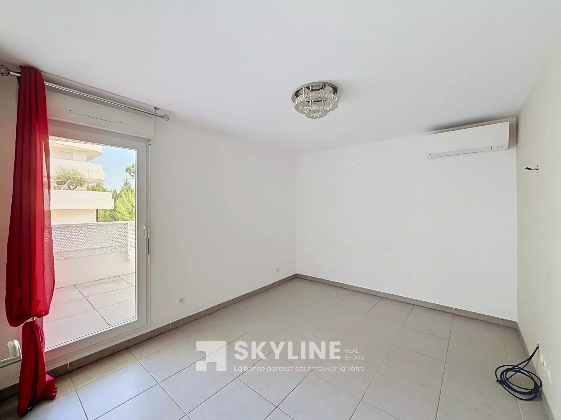 Photo 6 — SKYLINE REAL ESTATE