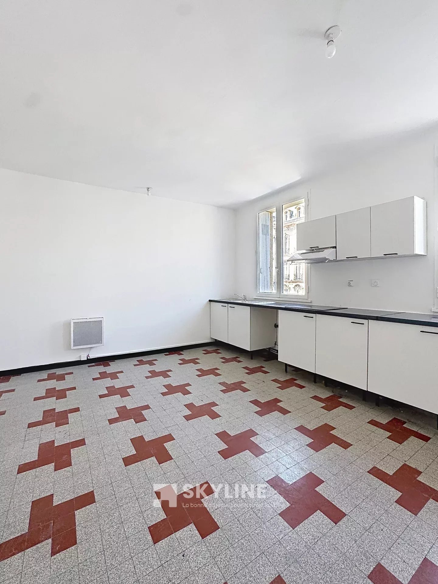 Photo 4 — SKYLINE REAL ESTATE