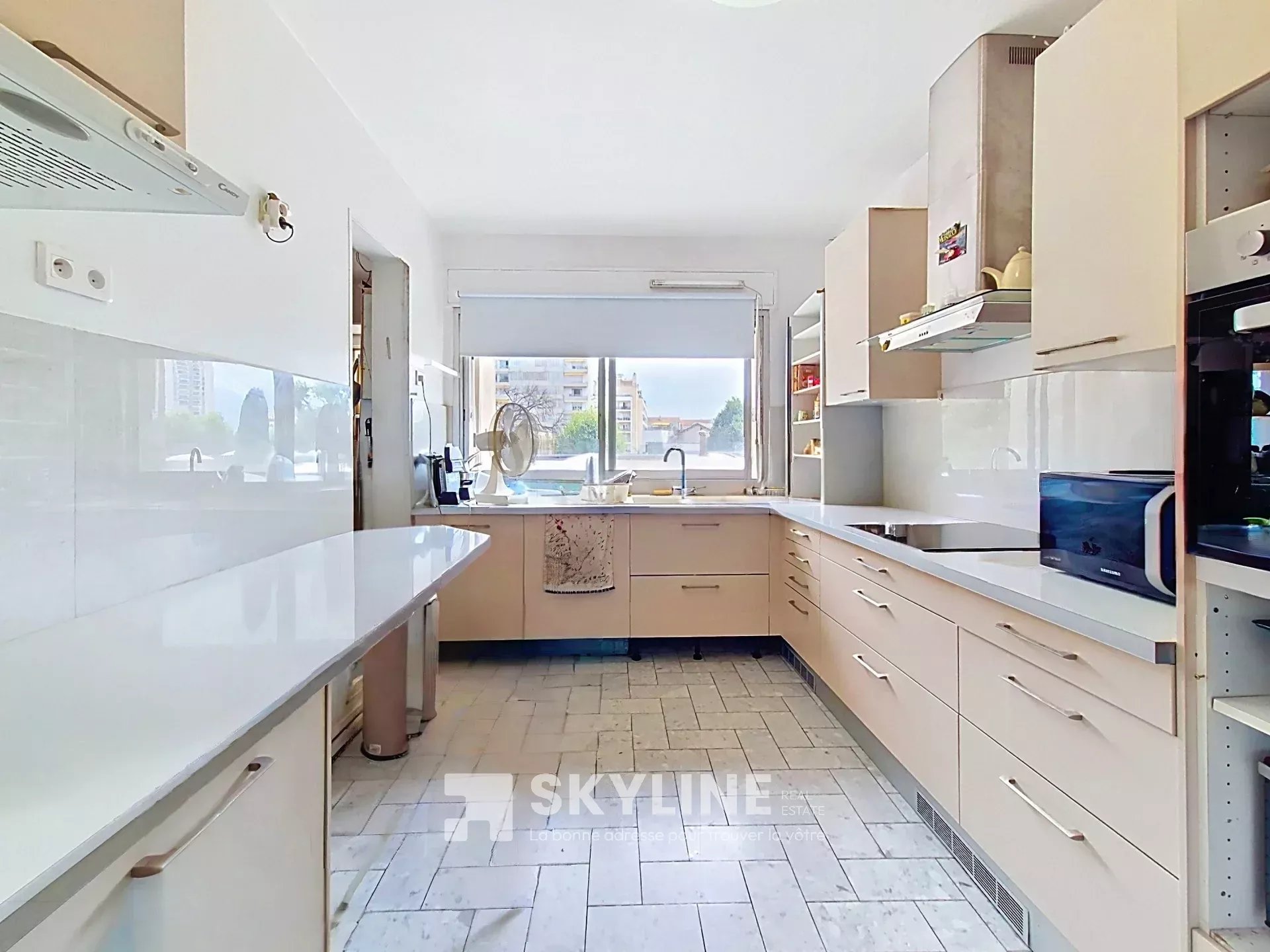 Photo 4 — SKYLINE REAL ESTATE