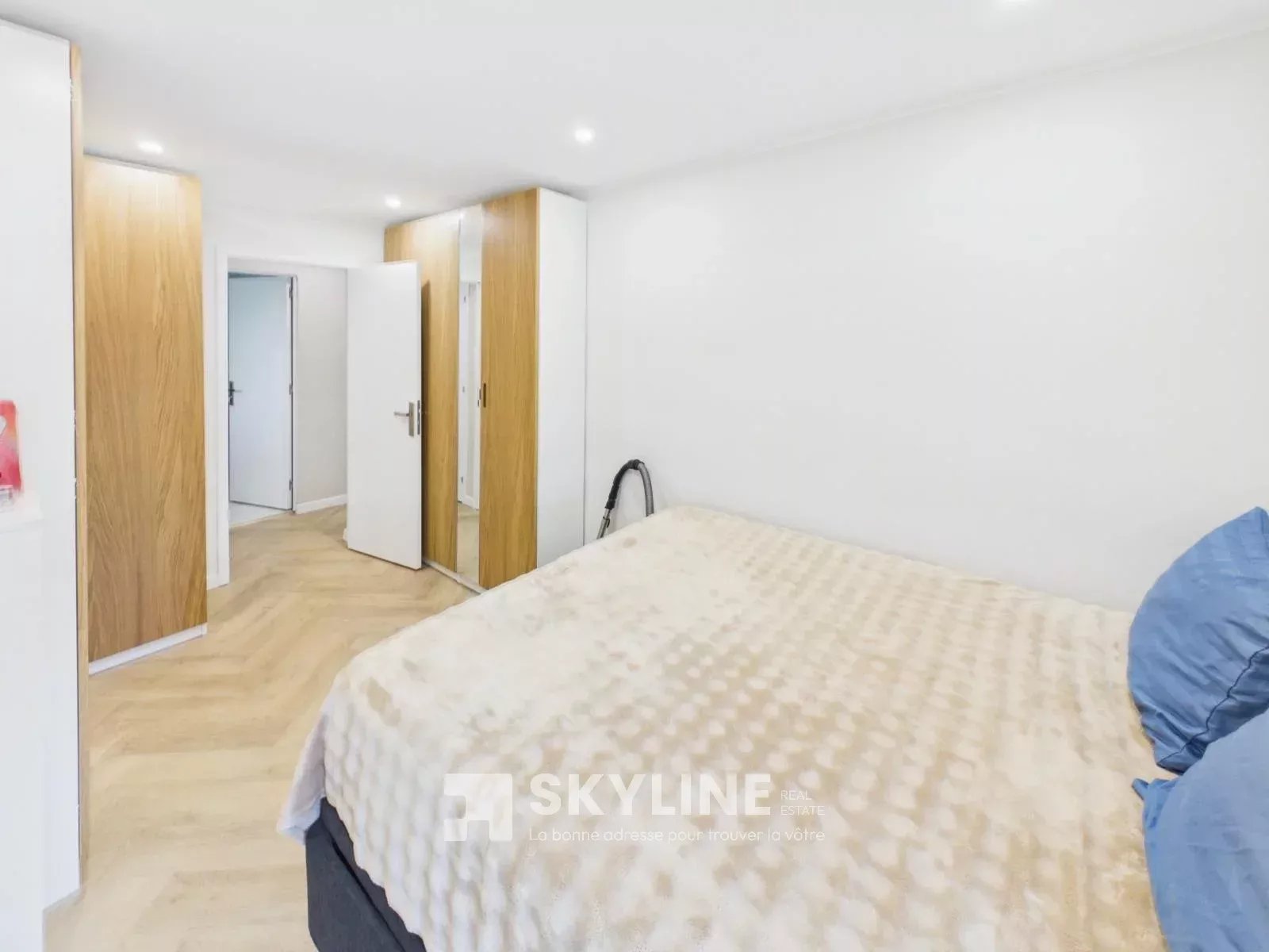 Photo 6 — SKYLINE REAL ESTATE