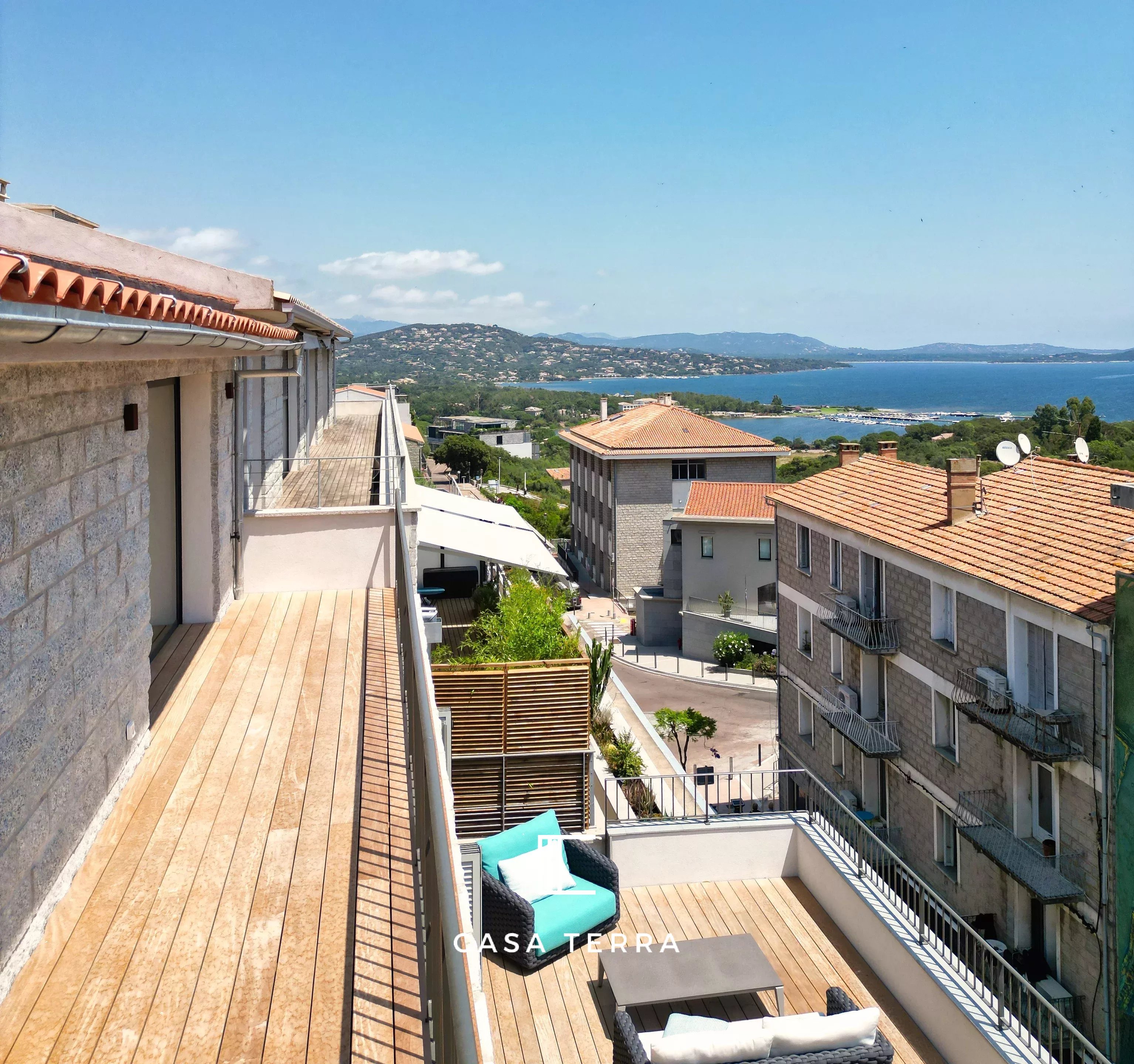Photo 3 — Casa Terra Real Estate