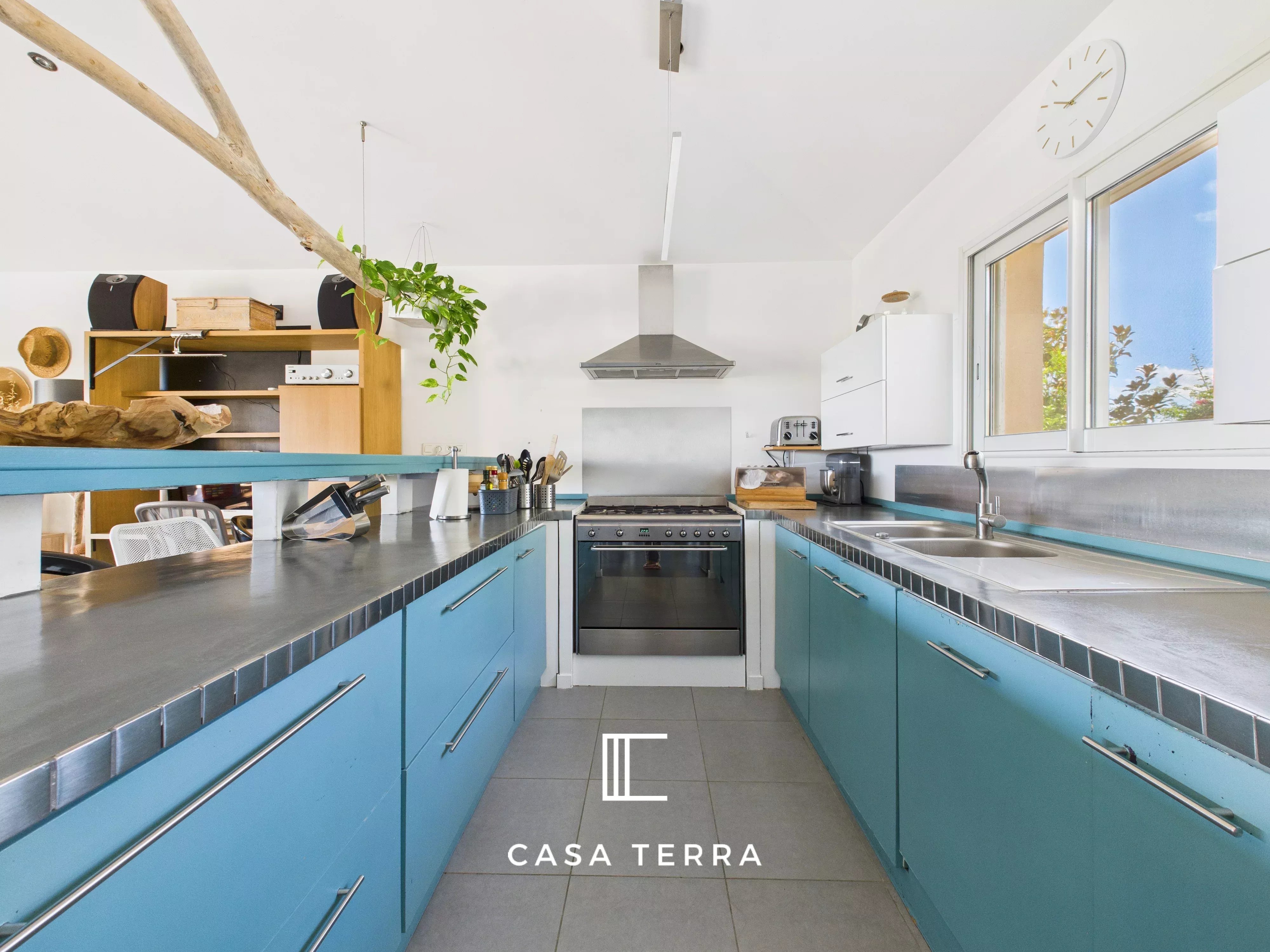 Photo 4 — Casa Terra Real Estate