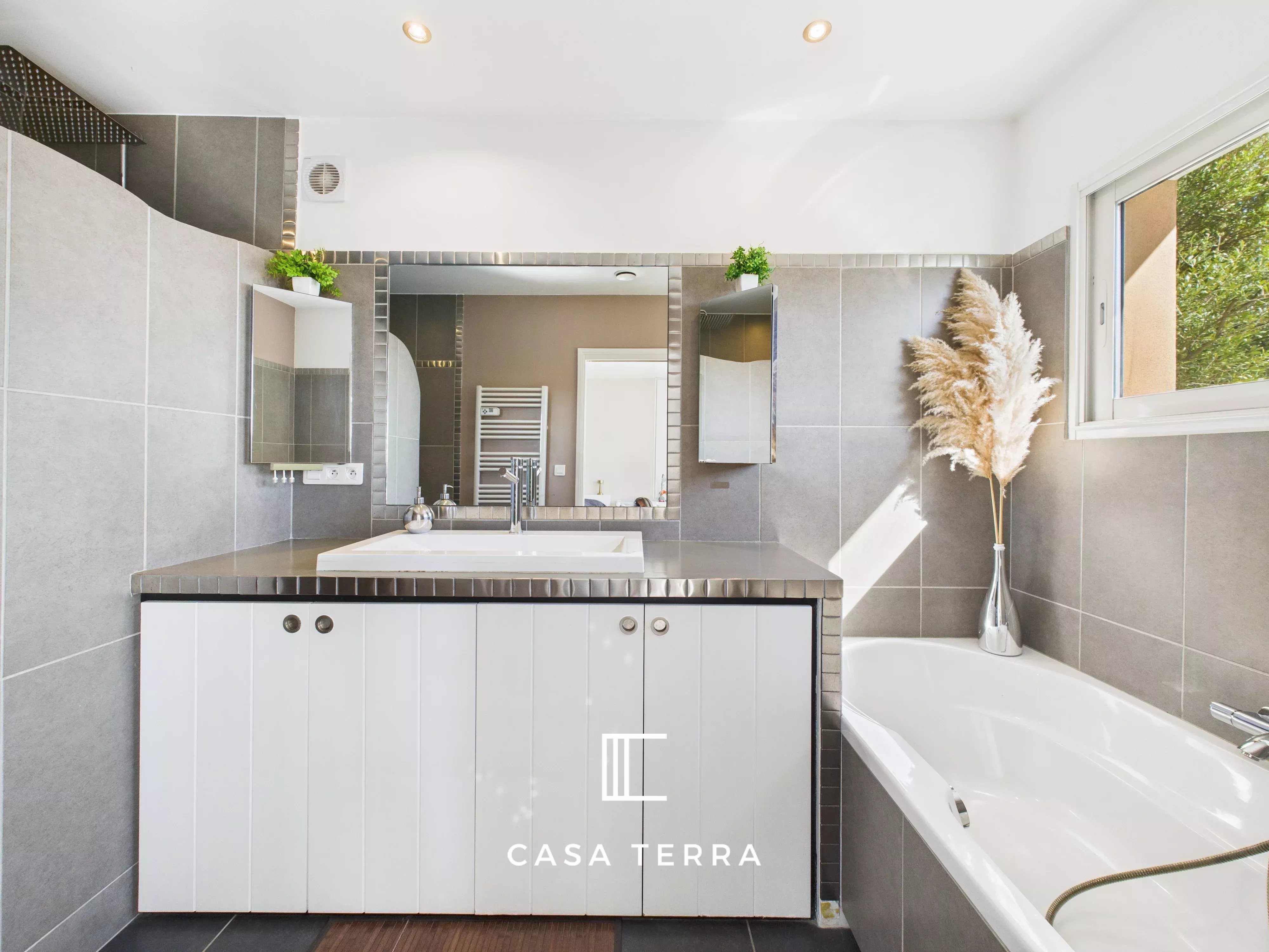 Photo 6 — Casa Terra Real Estate