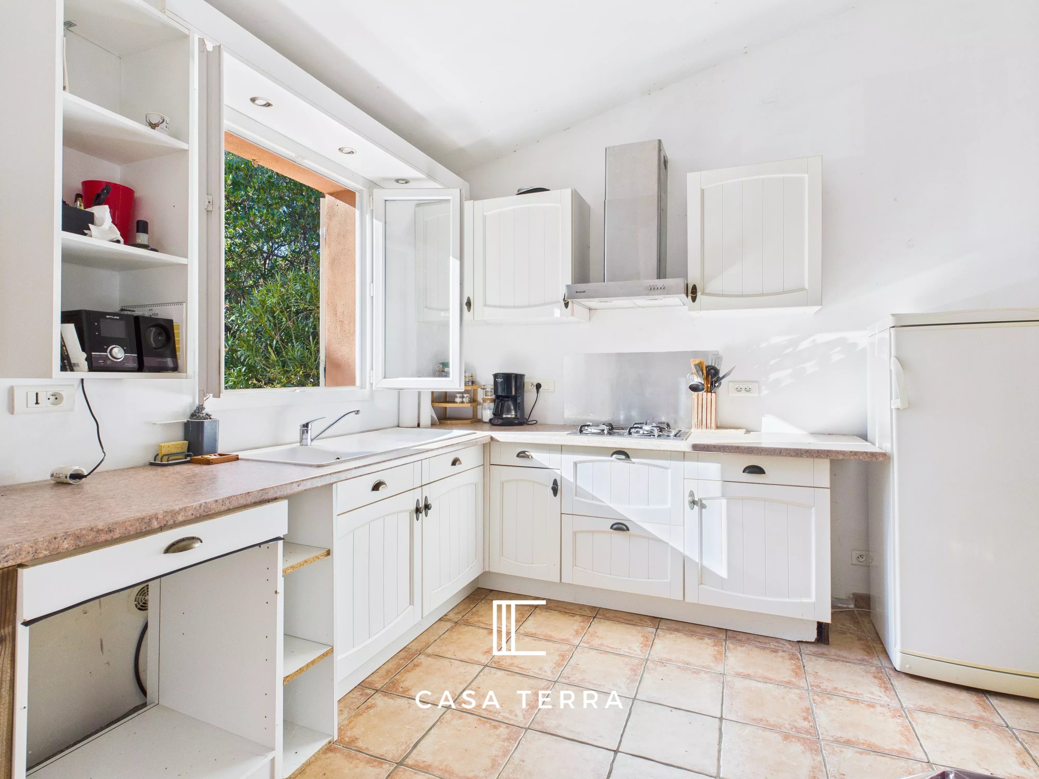 Photo 4 — Casa Terra Real Estate