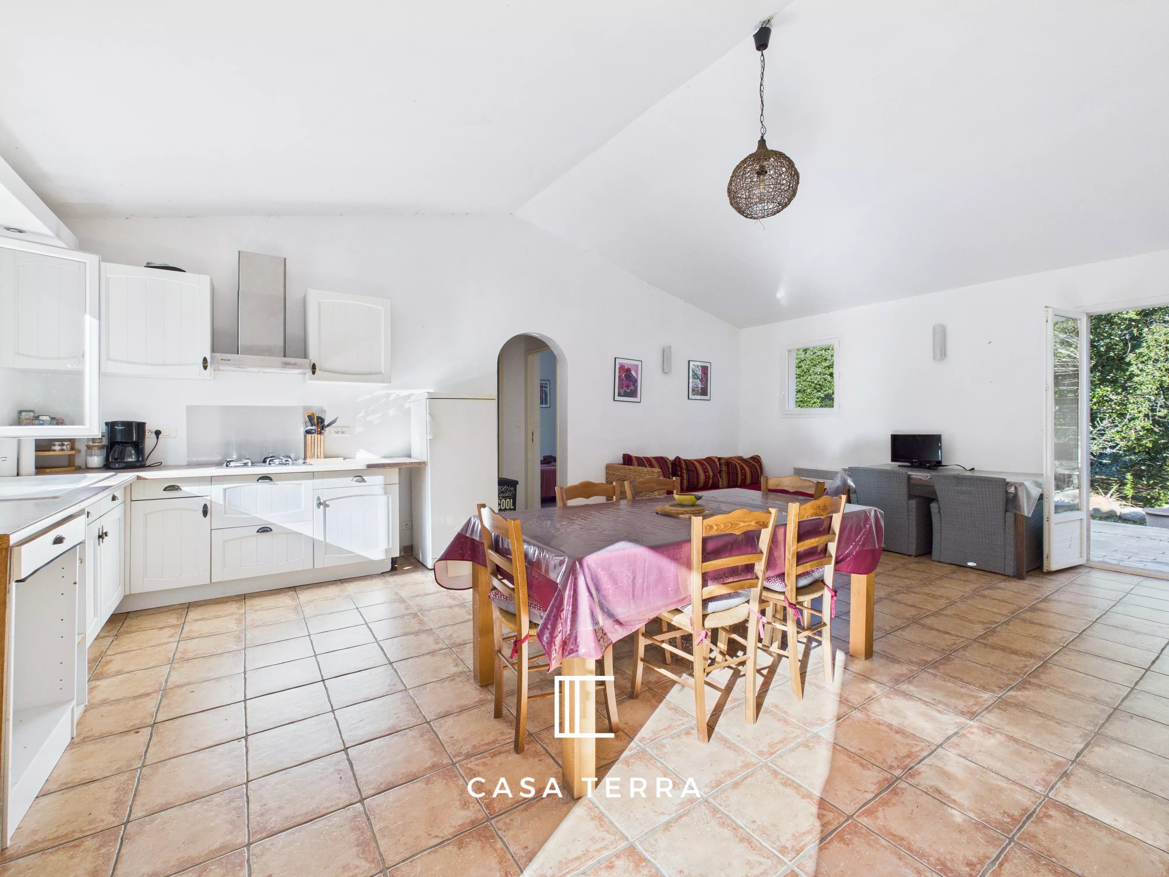 Photo 3 — Casa Terra Real Estate