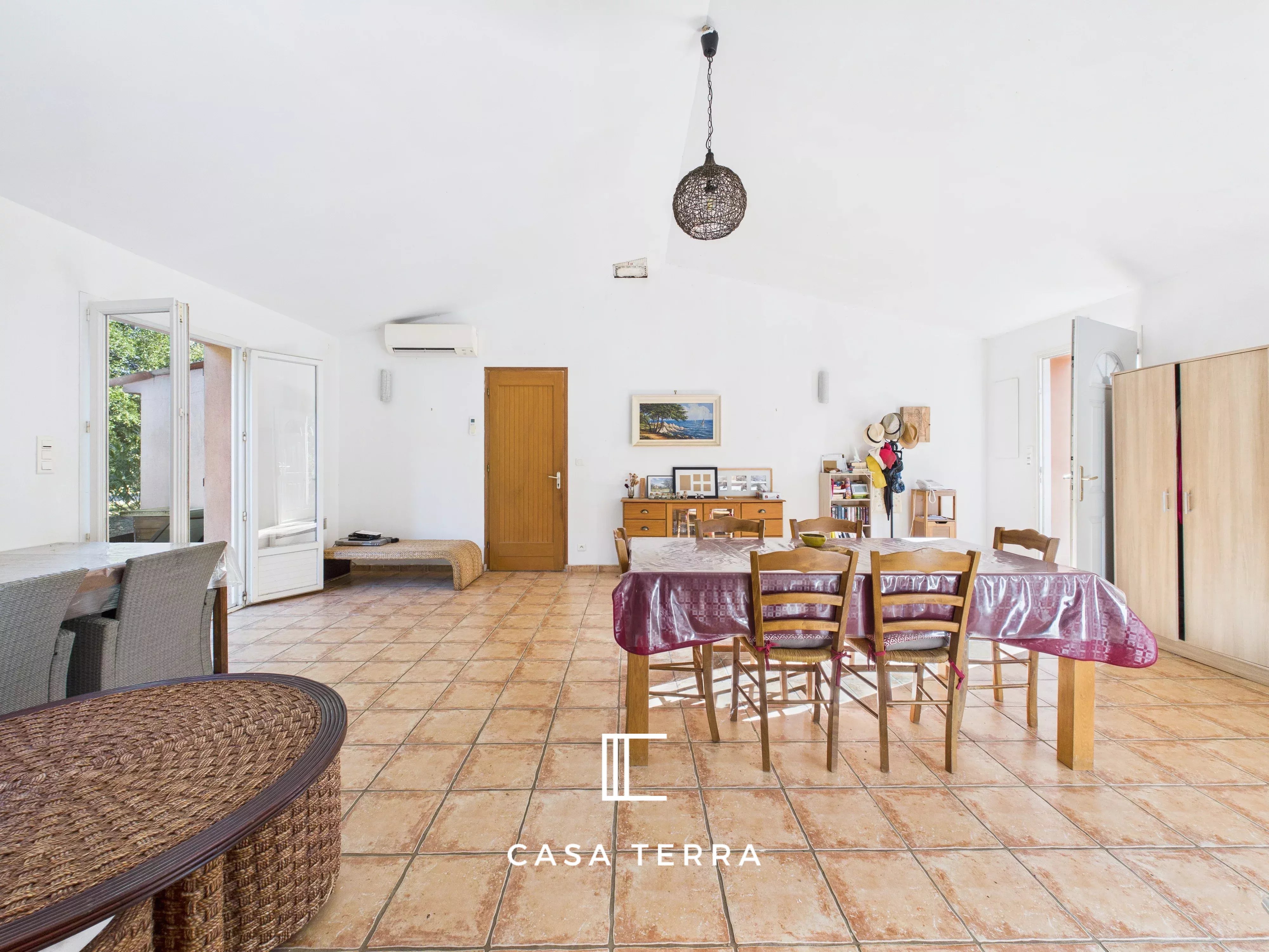 Photo 2 — Casa Terra Real Estate