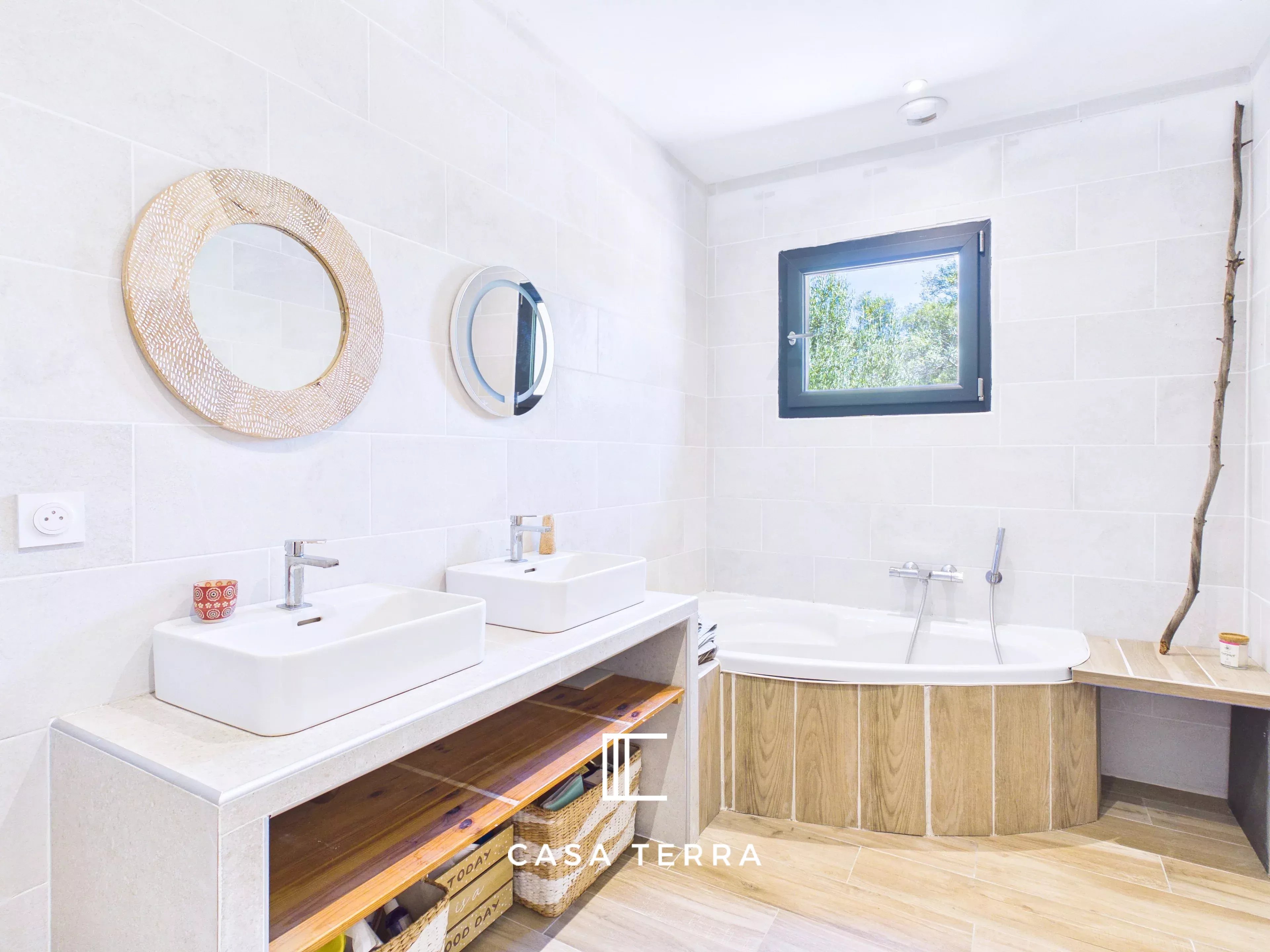 Photo 13 — Casa Terra Real Estate