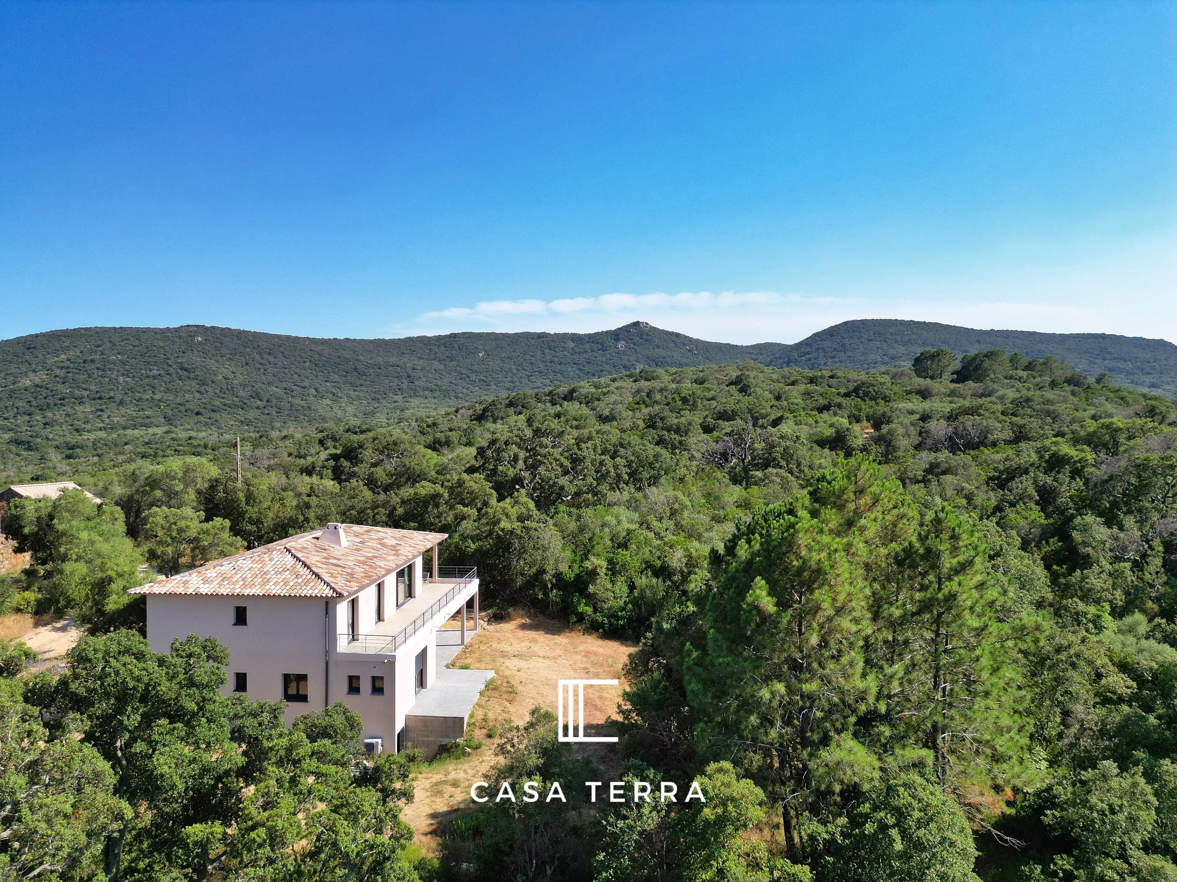 Photo 3 — Casa Terra Real Estate