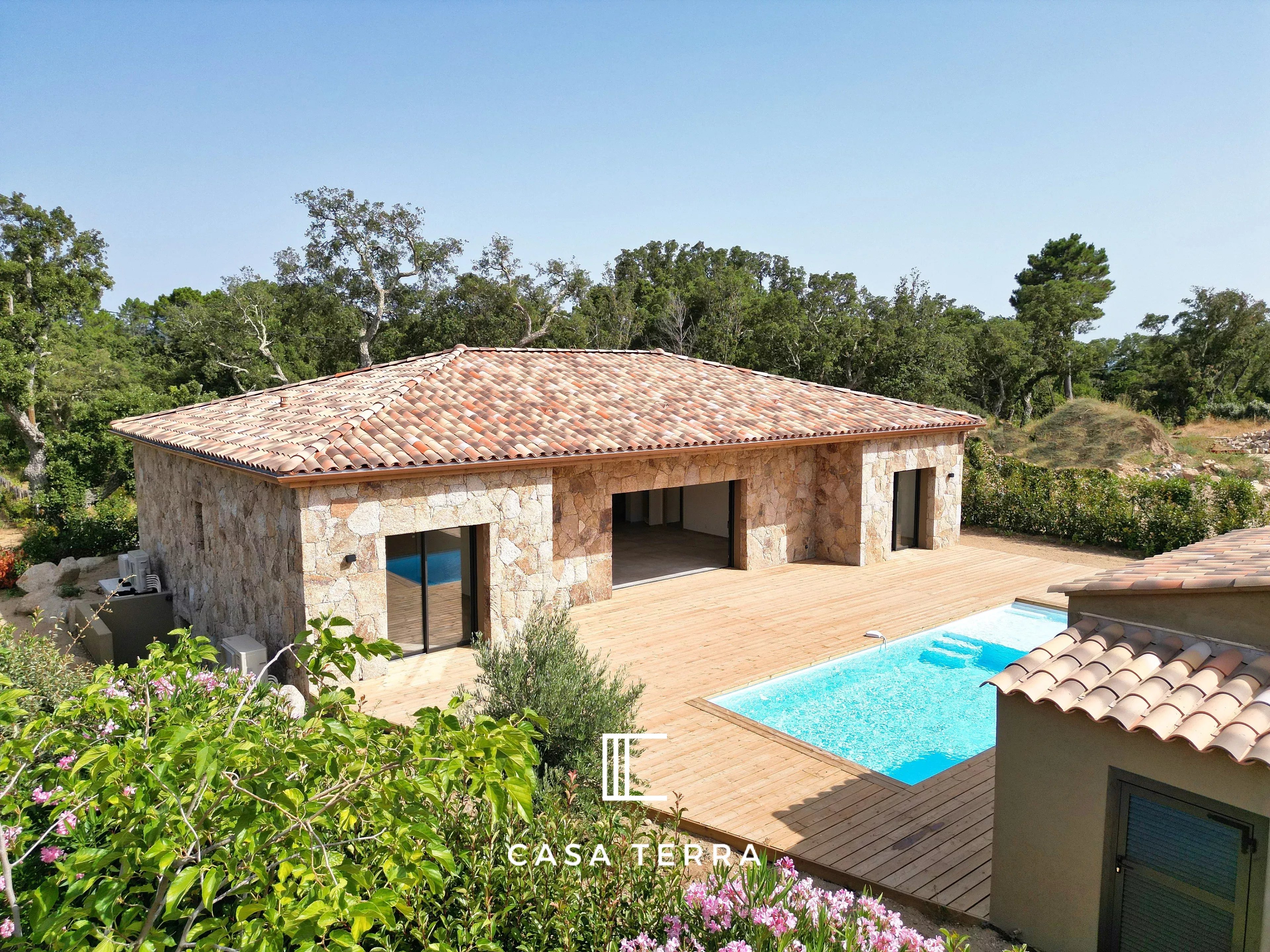 Photo 16 — Casa Terra Real Estate
