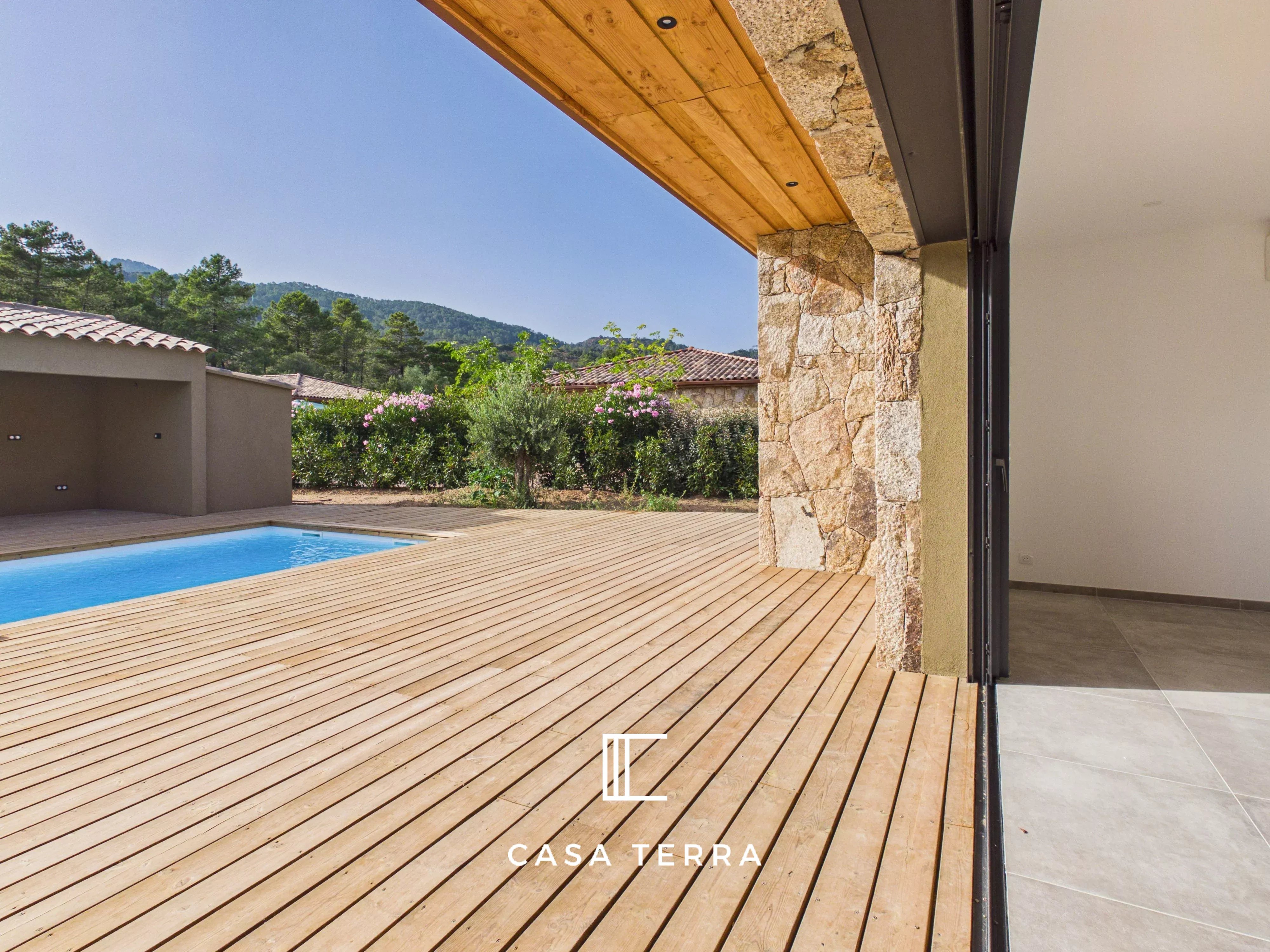 Photo 13 — Casa Terra Real Estate