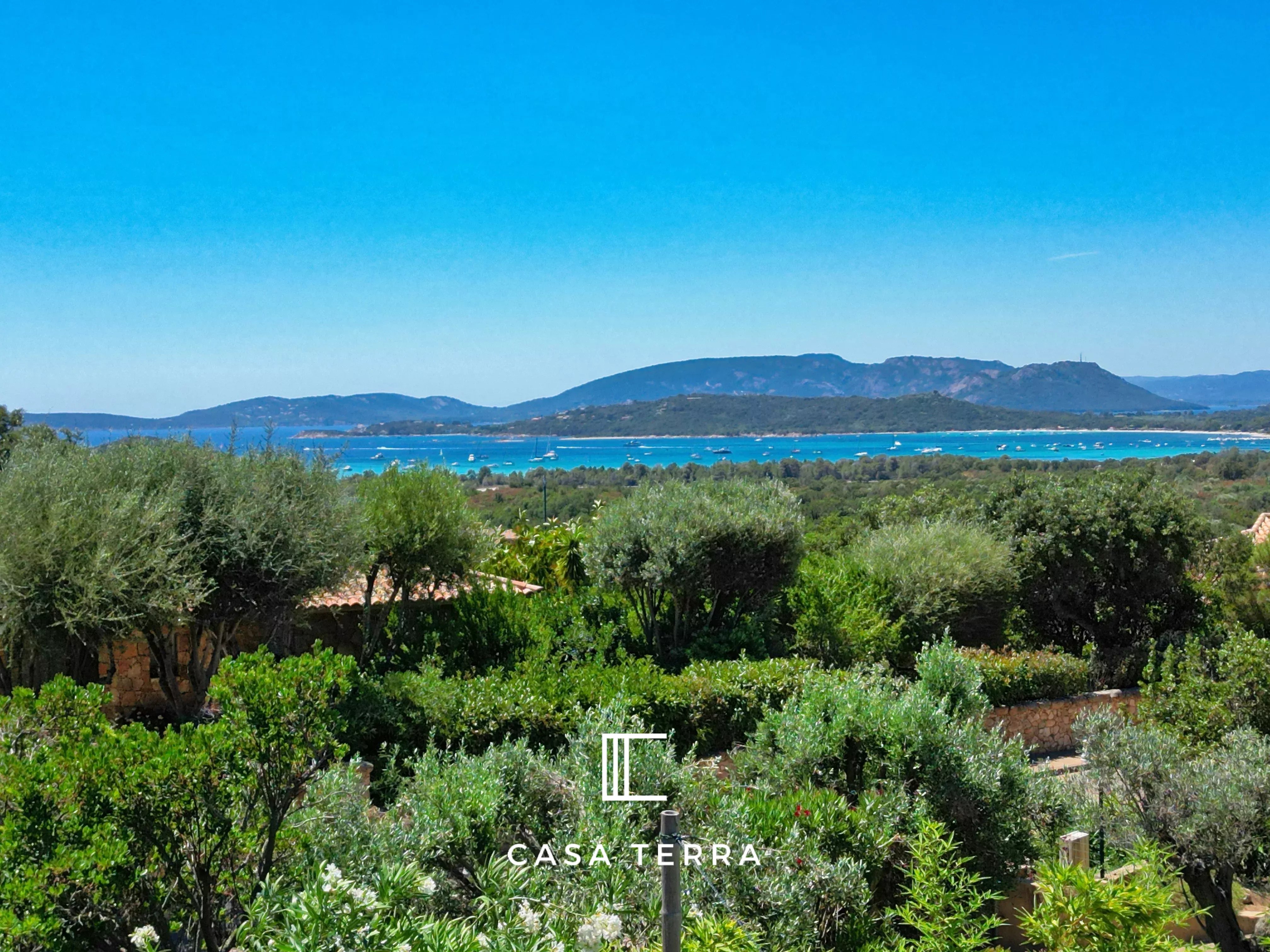 Photo 3 — Casa Terra Real Estate
