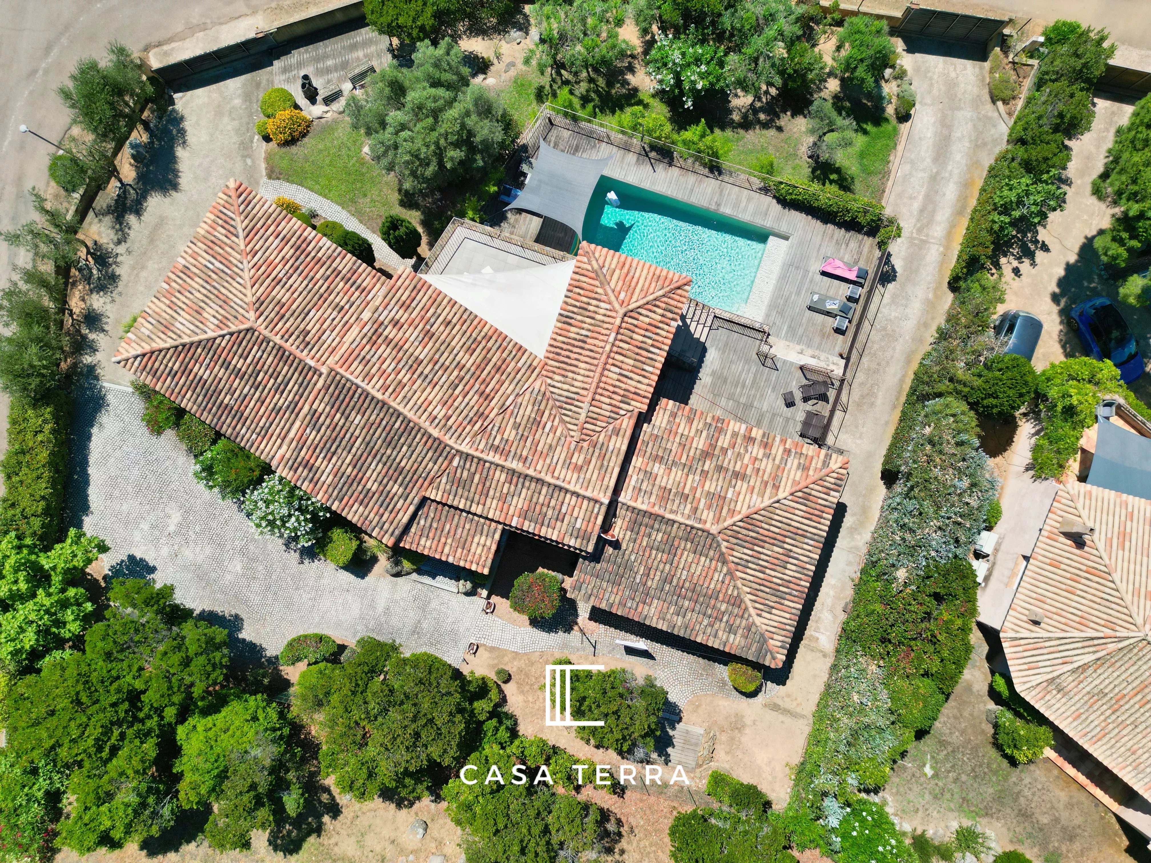 Photo 5 — Casa Terra Real Estate