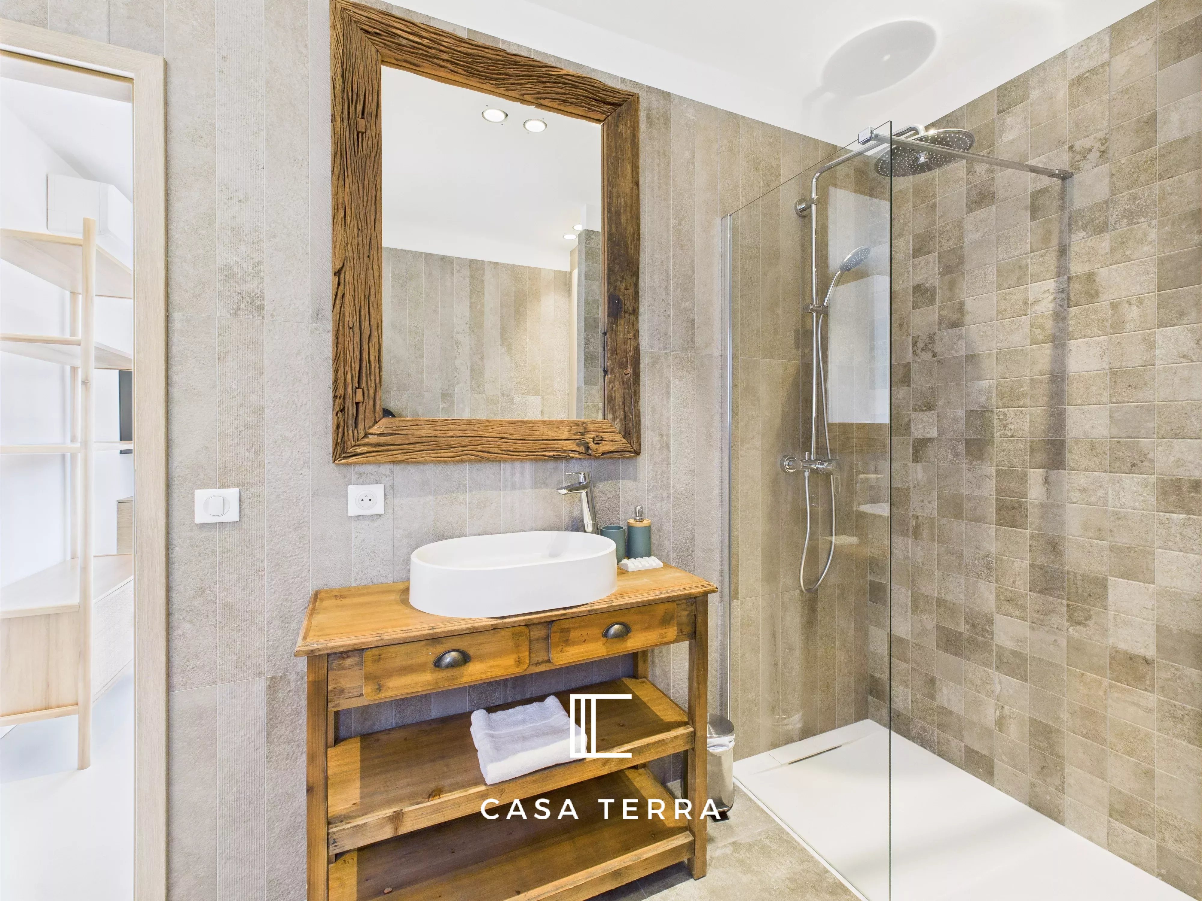 Photo 21 — Casa Terra Real Estate