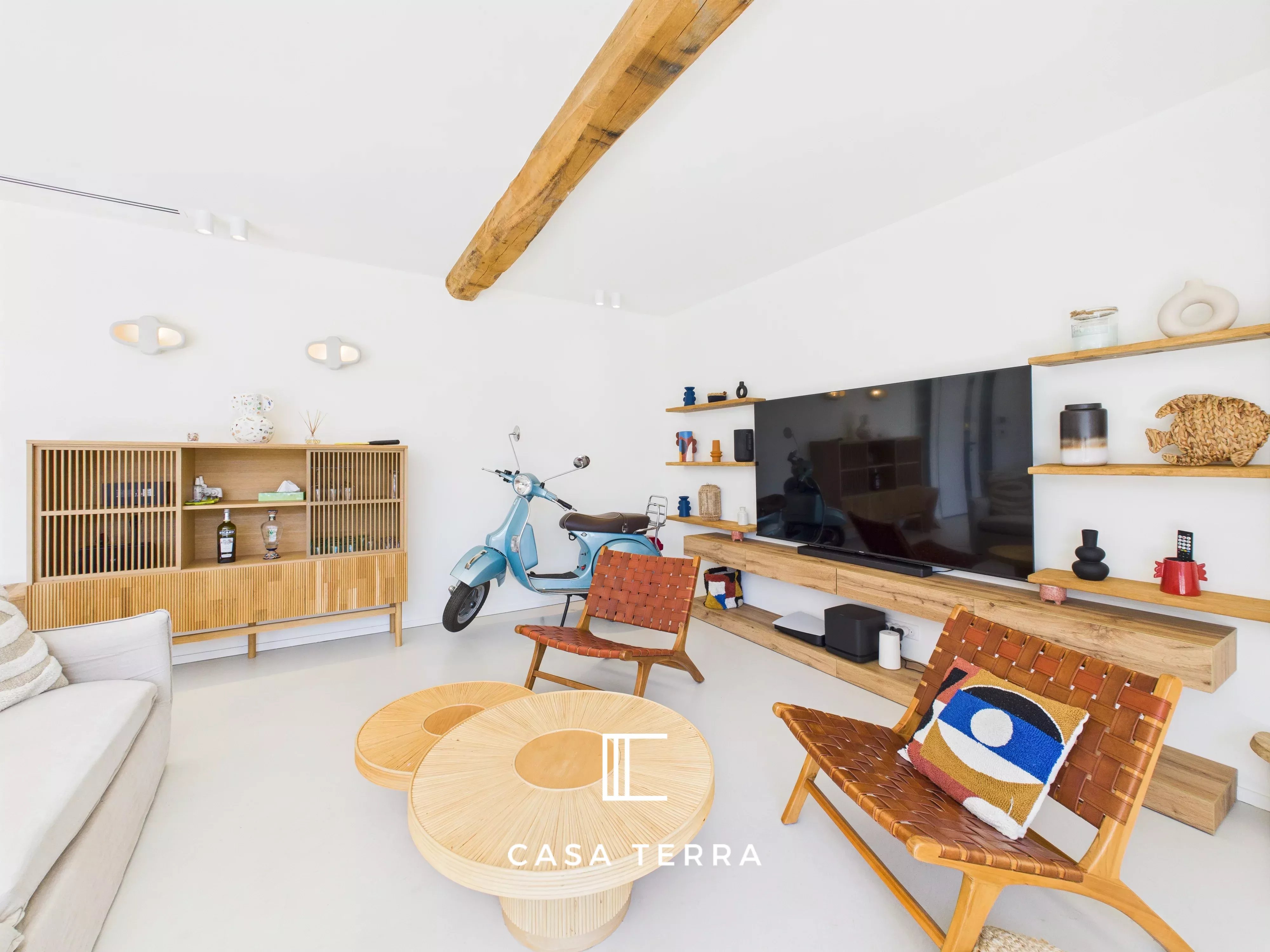 Photo 11 — Casa Terra Real Estate