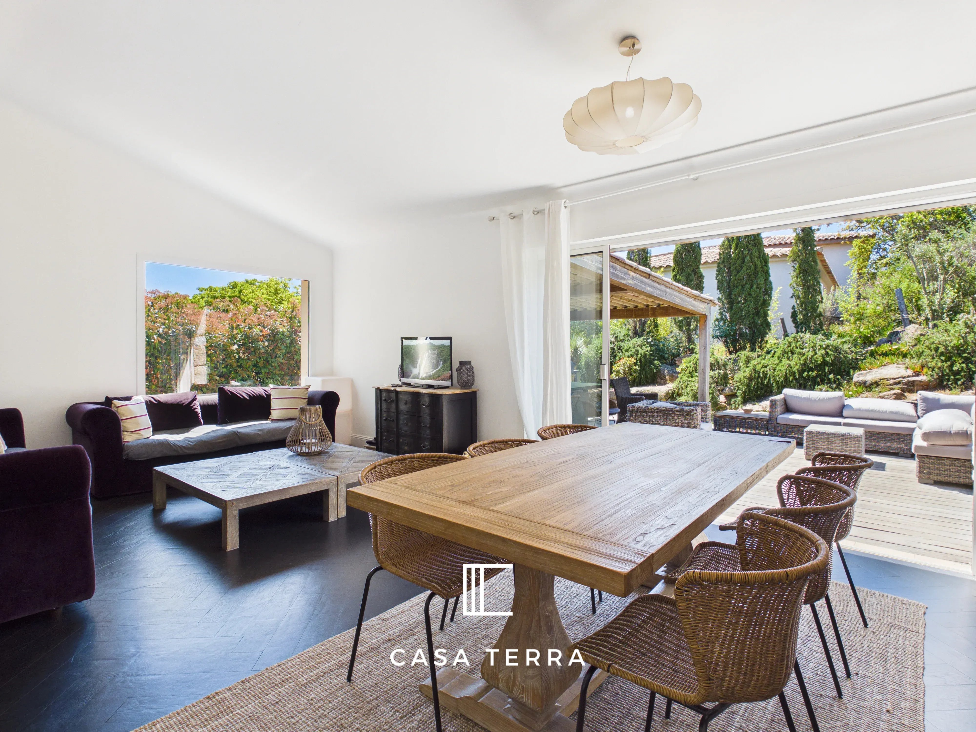Photo 6 — Casa Terra Real Estate