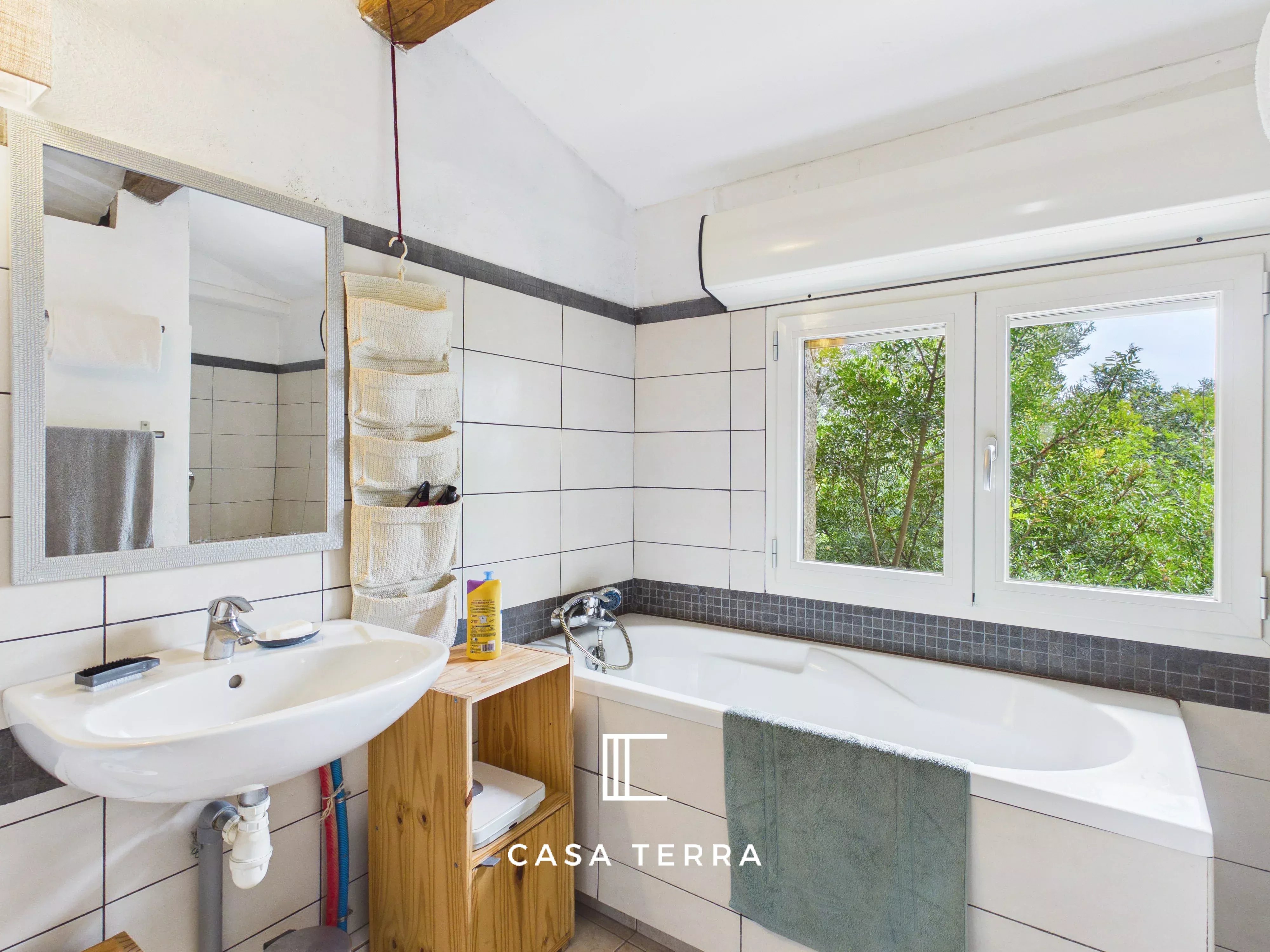 Photo 9 — Casa Terra Real Estate