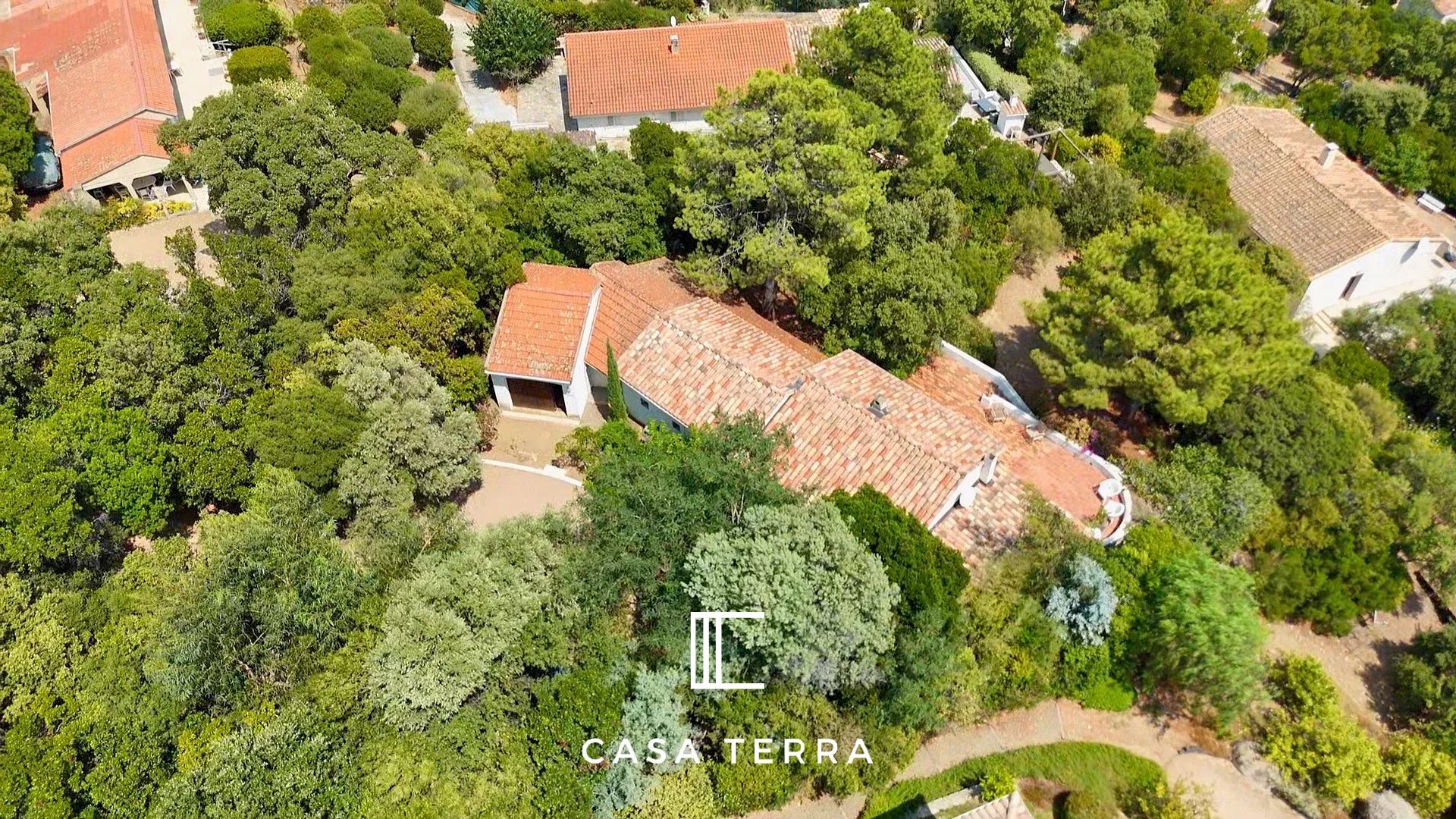 Photo 5 — Casa Terra Real Estate