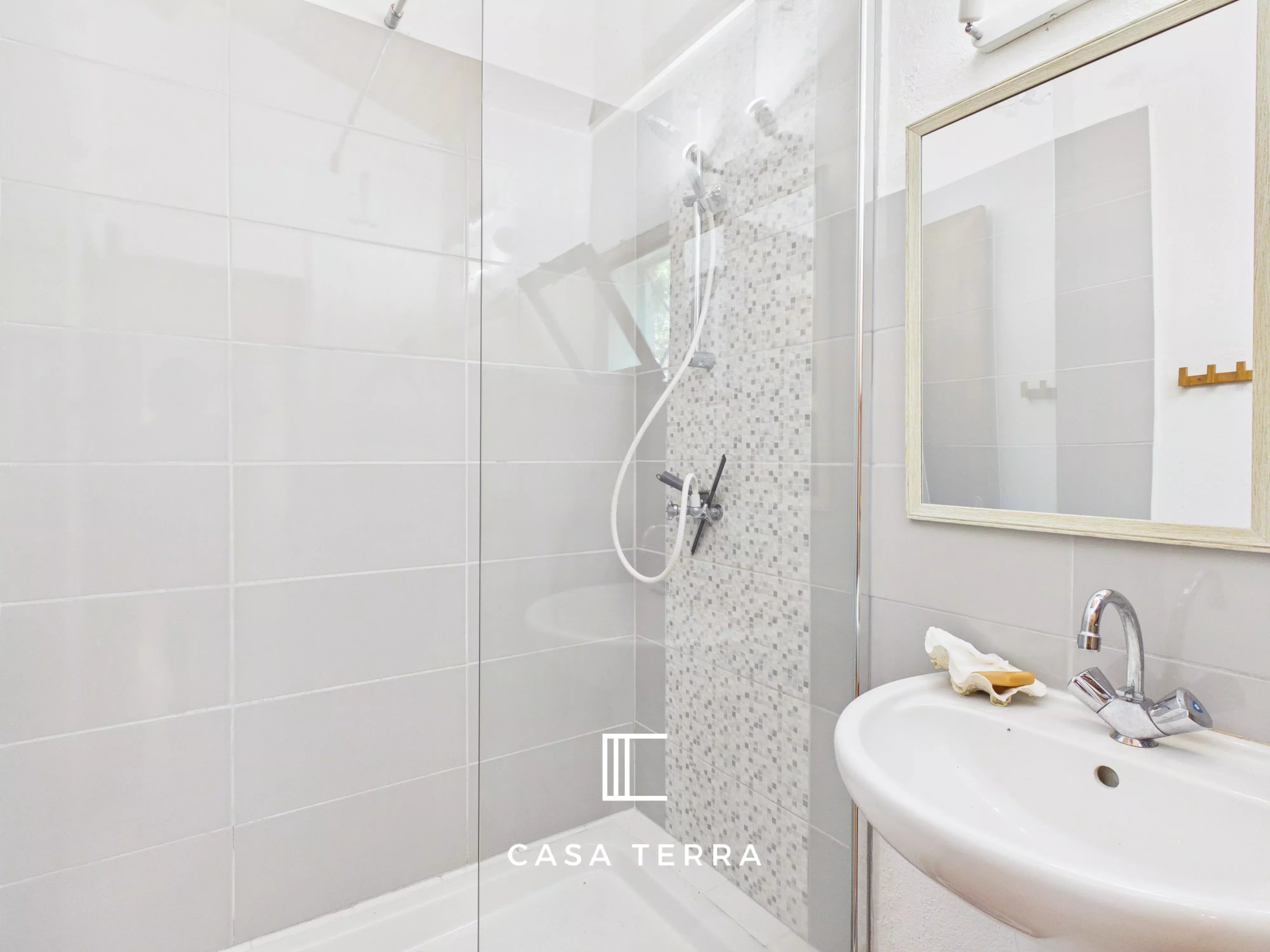 Photo 15 — Casa Terra Real Estate