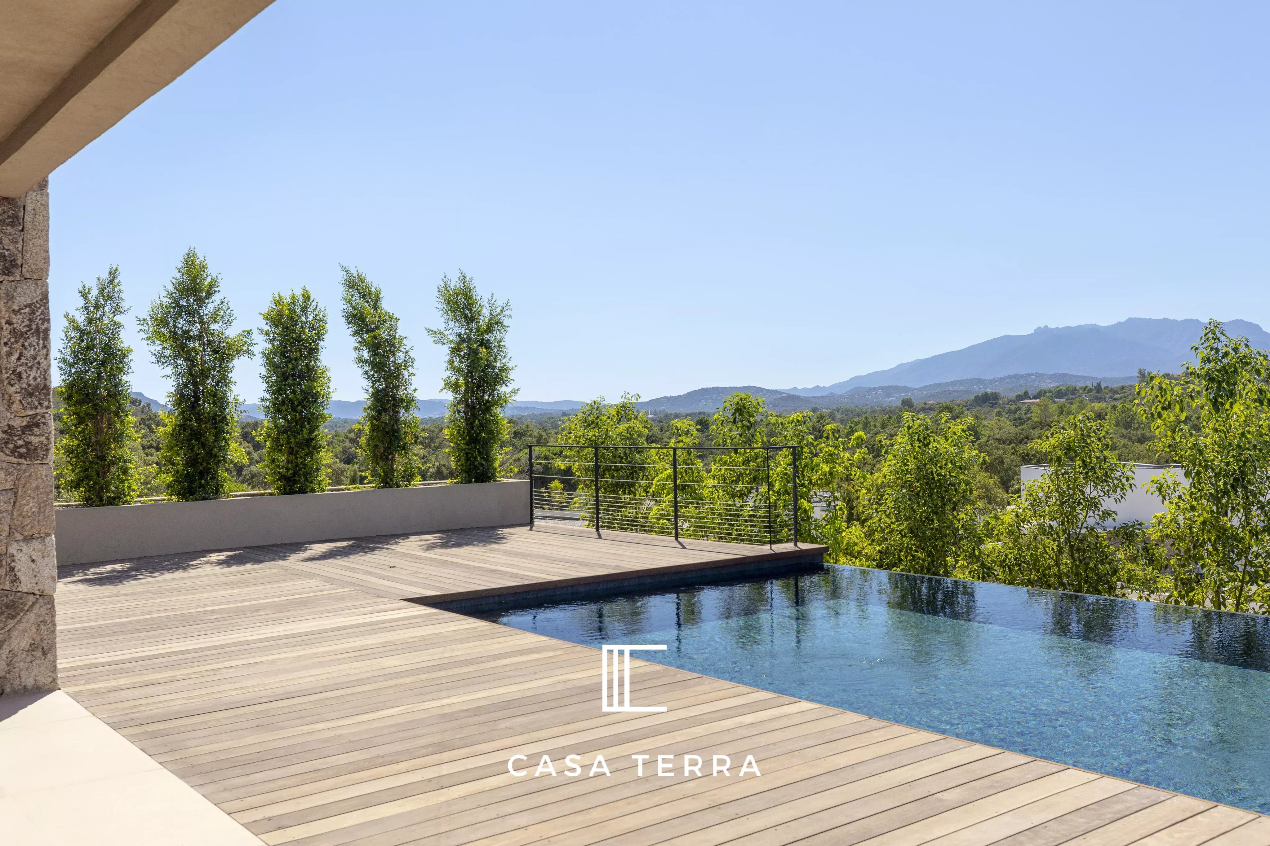 Photo 4 — Casa Terra Real Estate