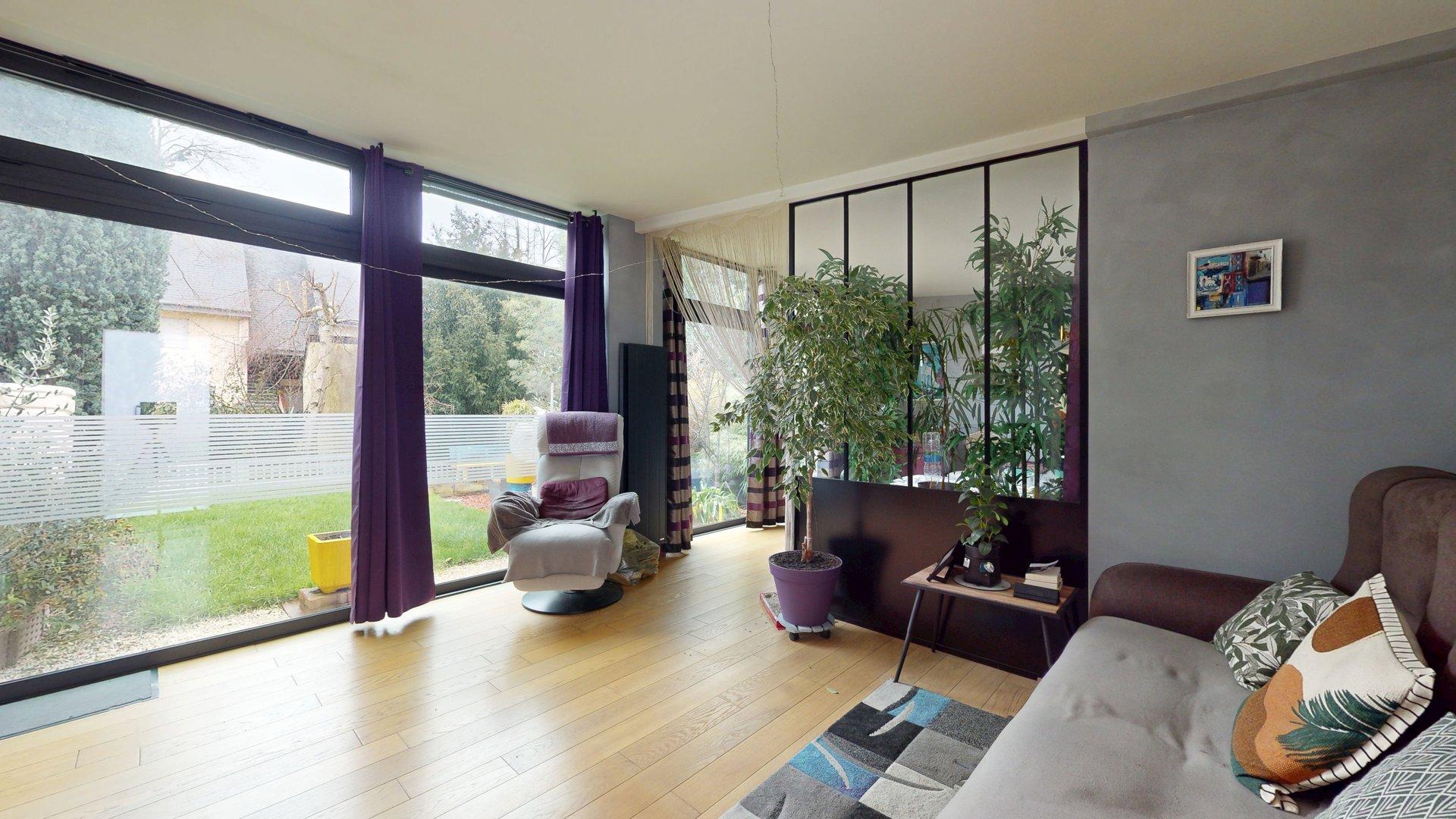 Photo 2 — NOVELIOZ - Rennes_Saint-Brieuc_Paris