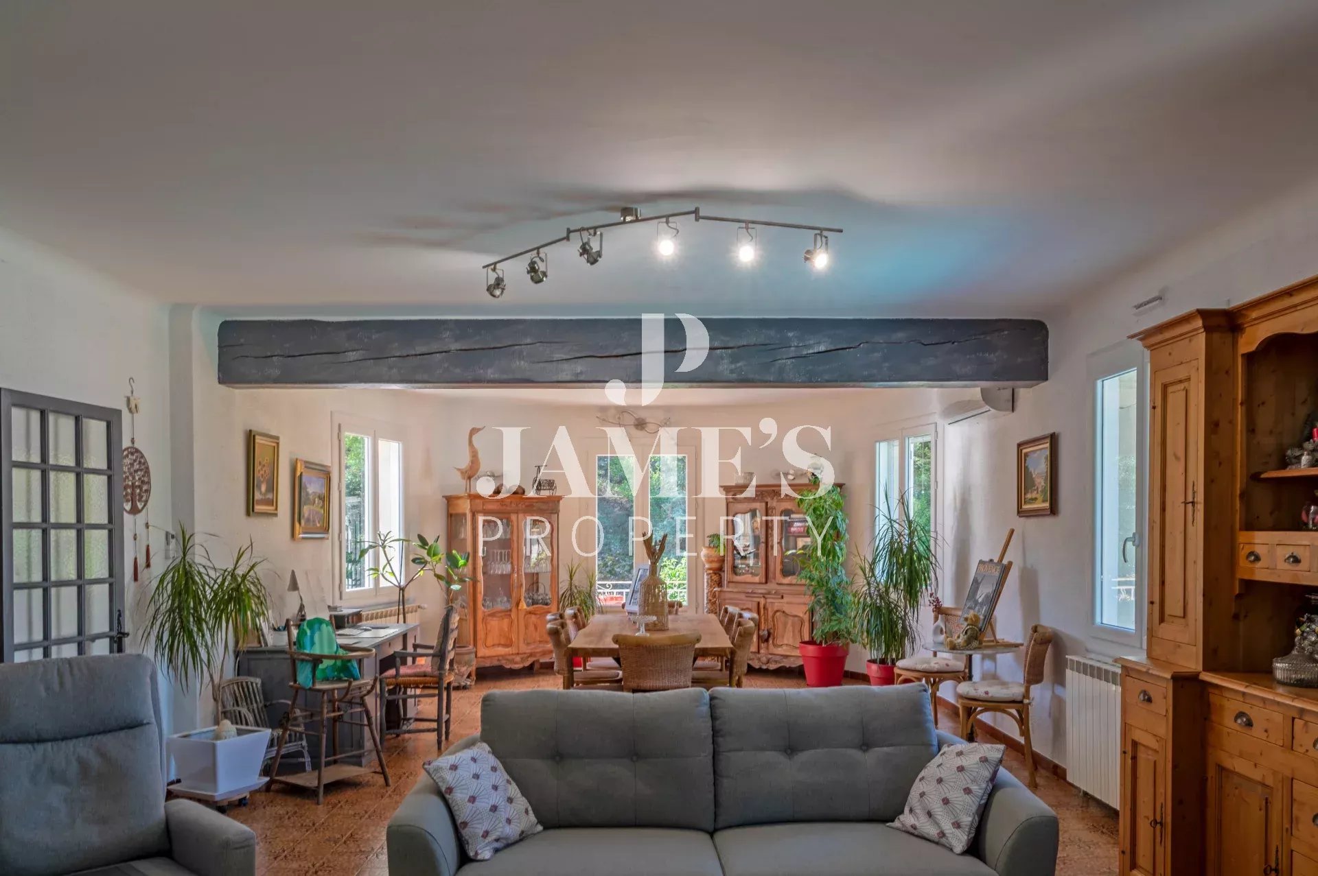 Photo 6 — JAME'S PROPERTY