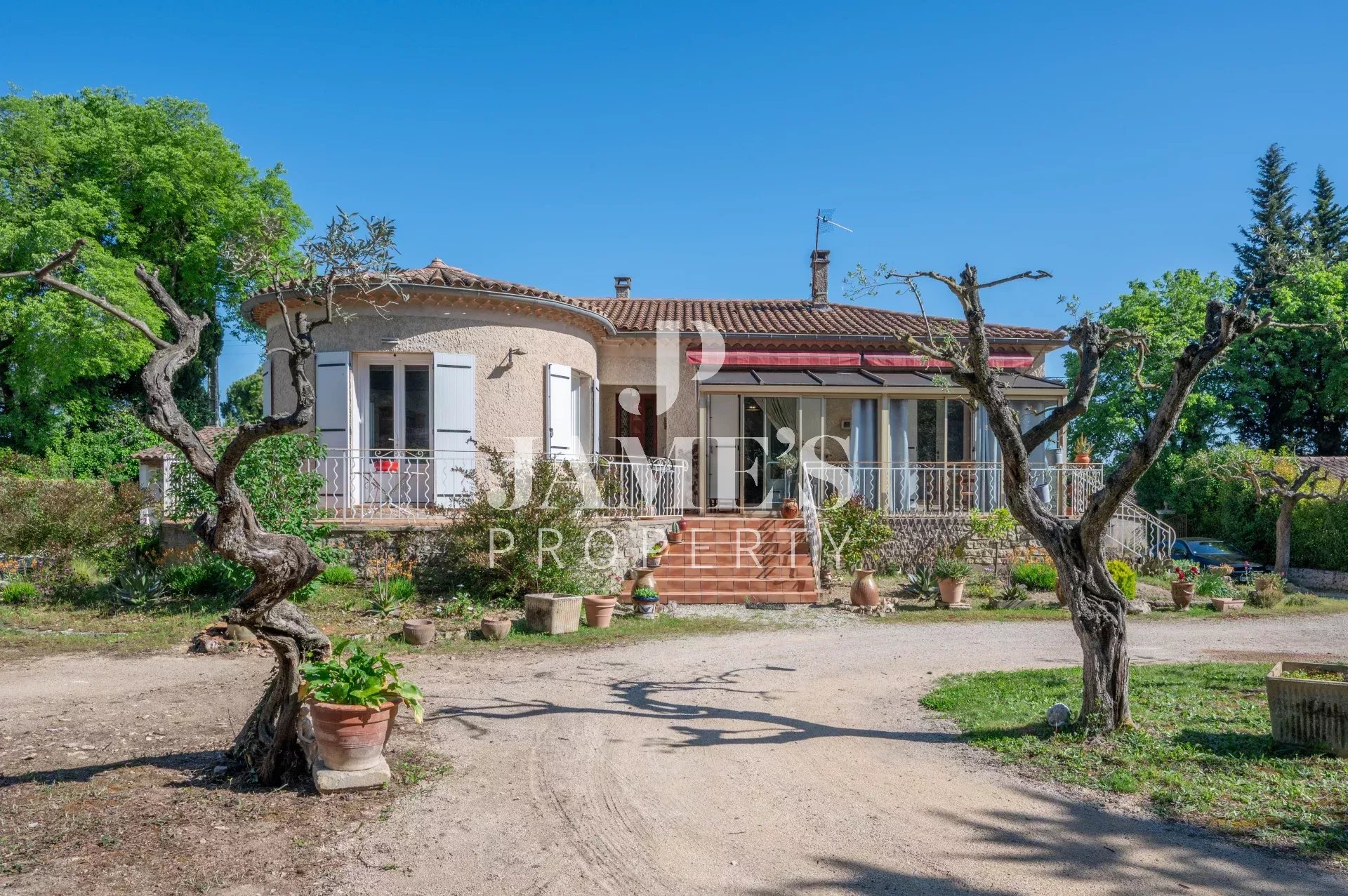 Photo 3 — JAME'S PROPERTY