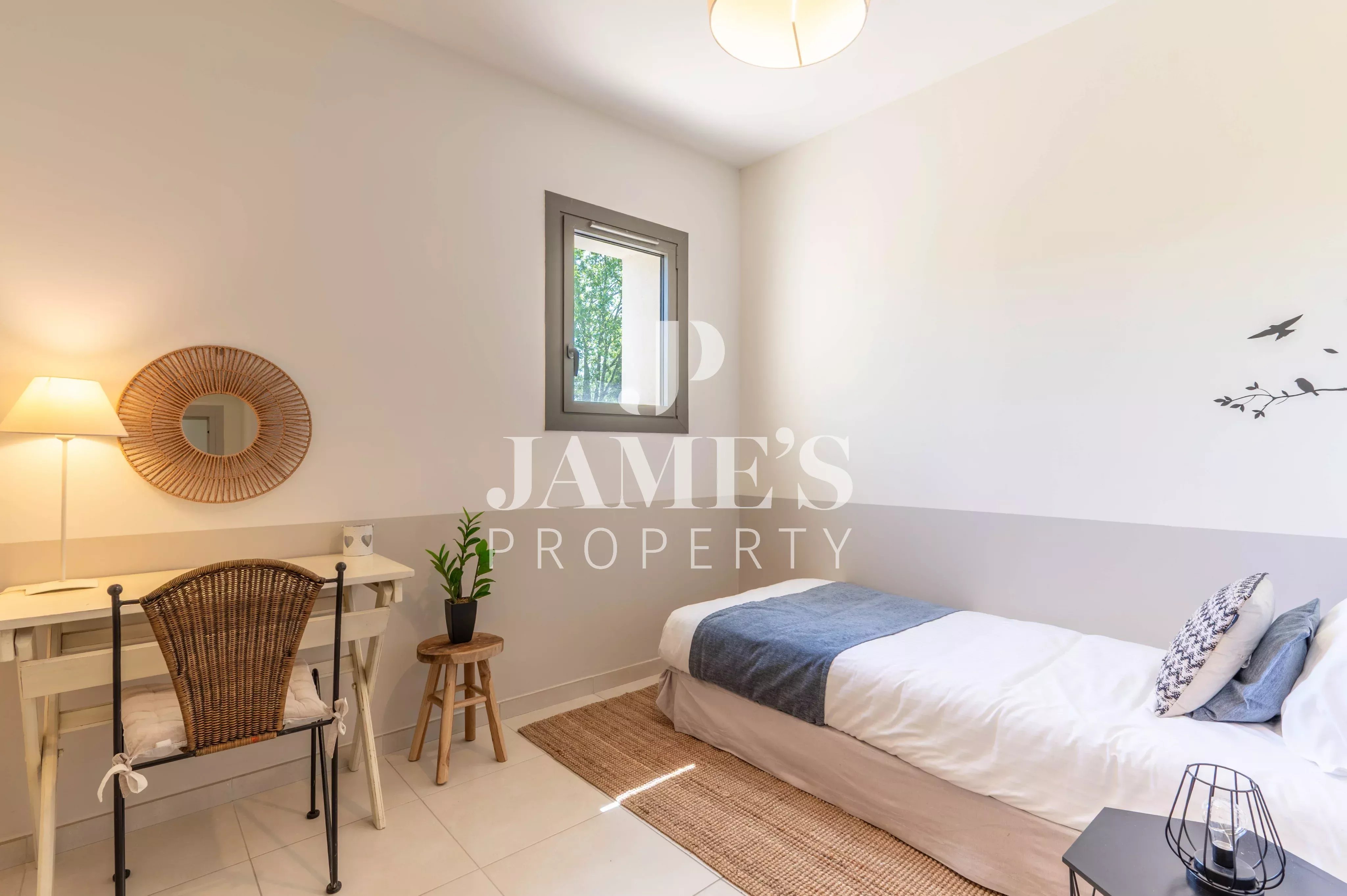 Photo 9 — JAME'S PROPERTY