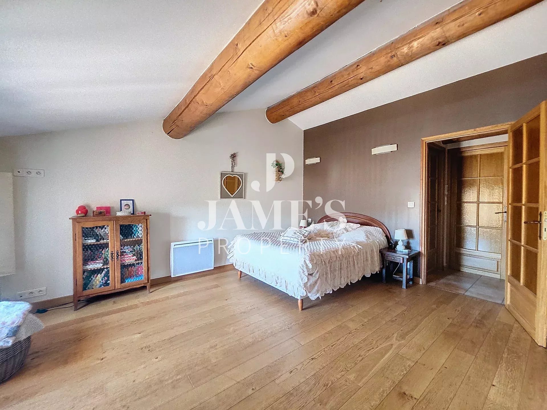 Photo 8 — JAME'S PROPERTY