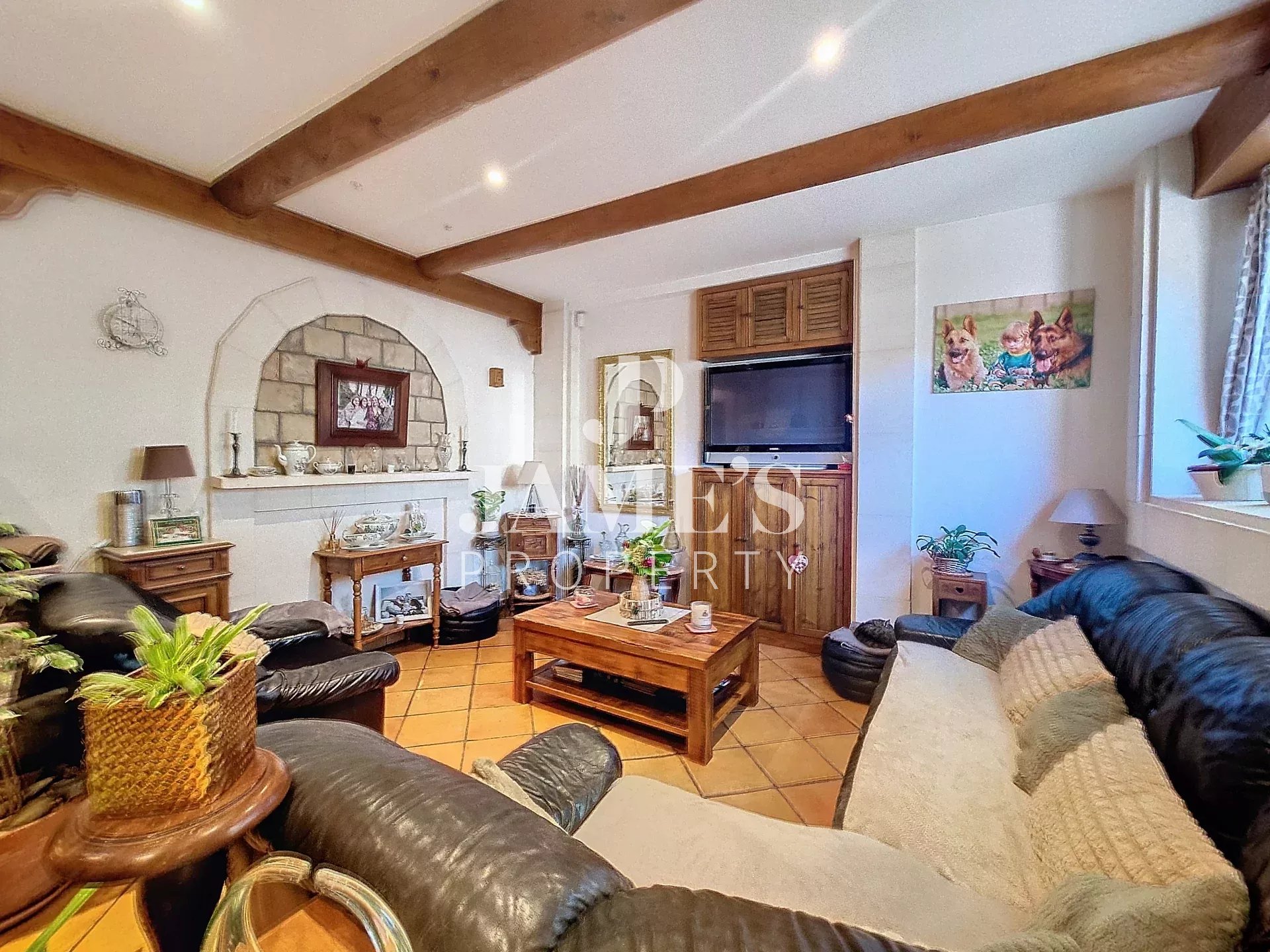 Photo 6 — JAME'S PROPERTY