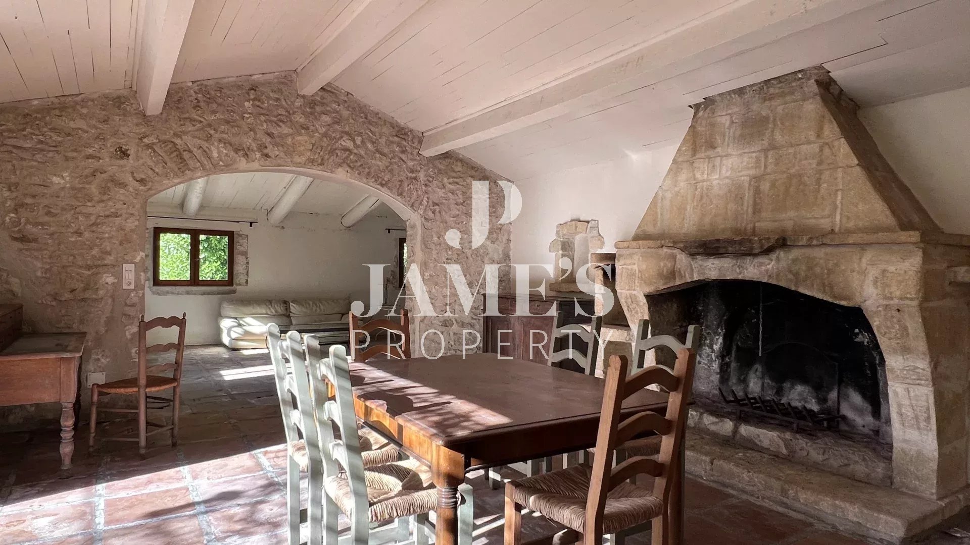 Photo 5 — JAME'S PROPERTY