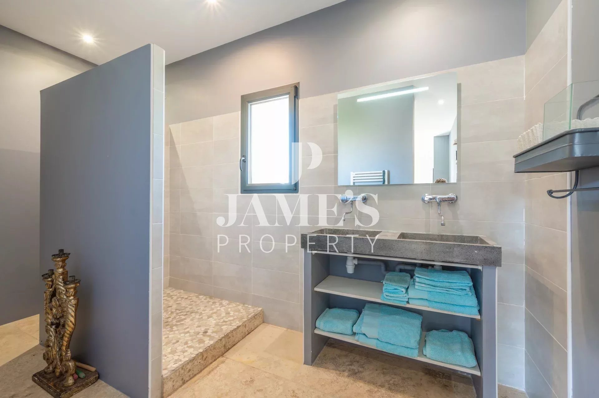 Photo 8 — JAME'S PROPERTY