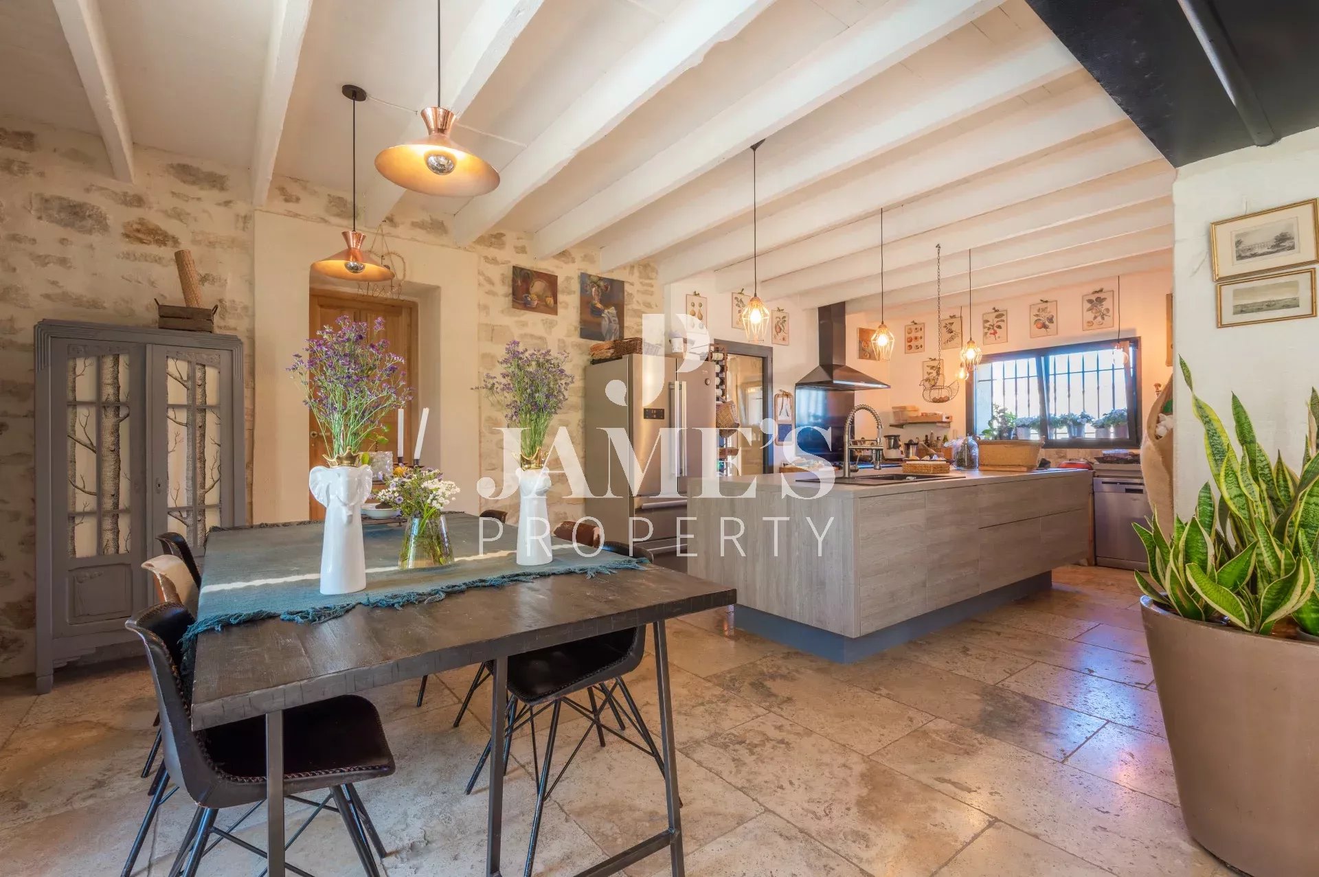 Photo 6 — JAME'S PROPERTY