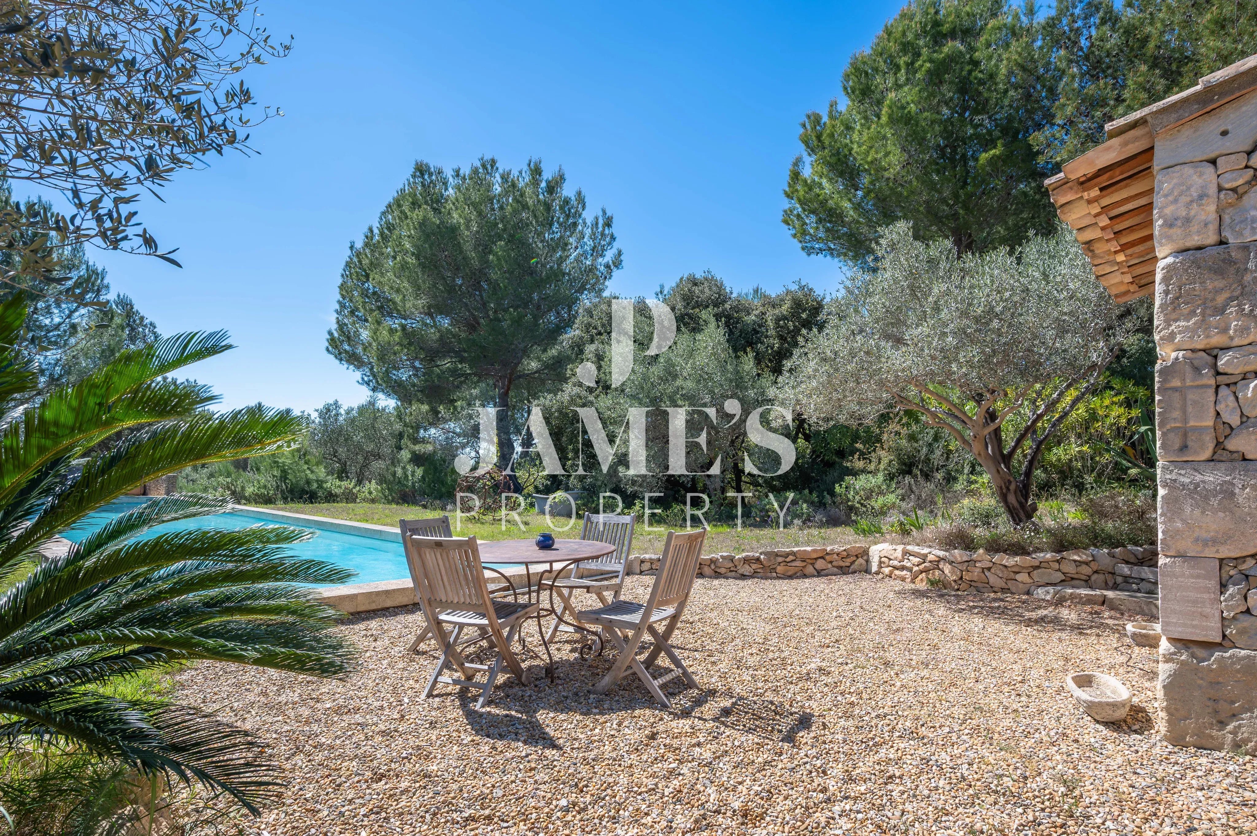 Photo 6 — JAME'S PROPERTY