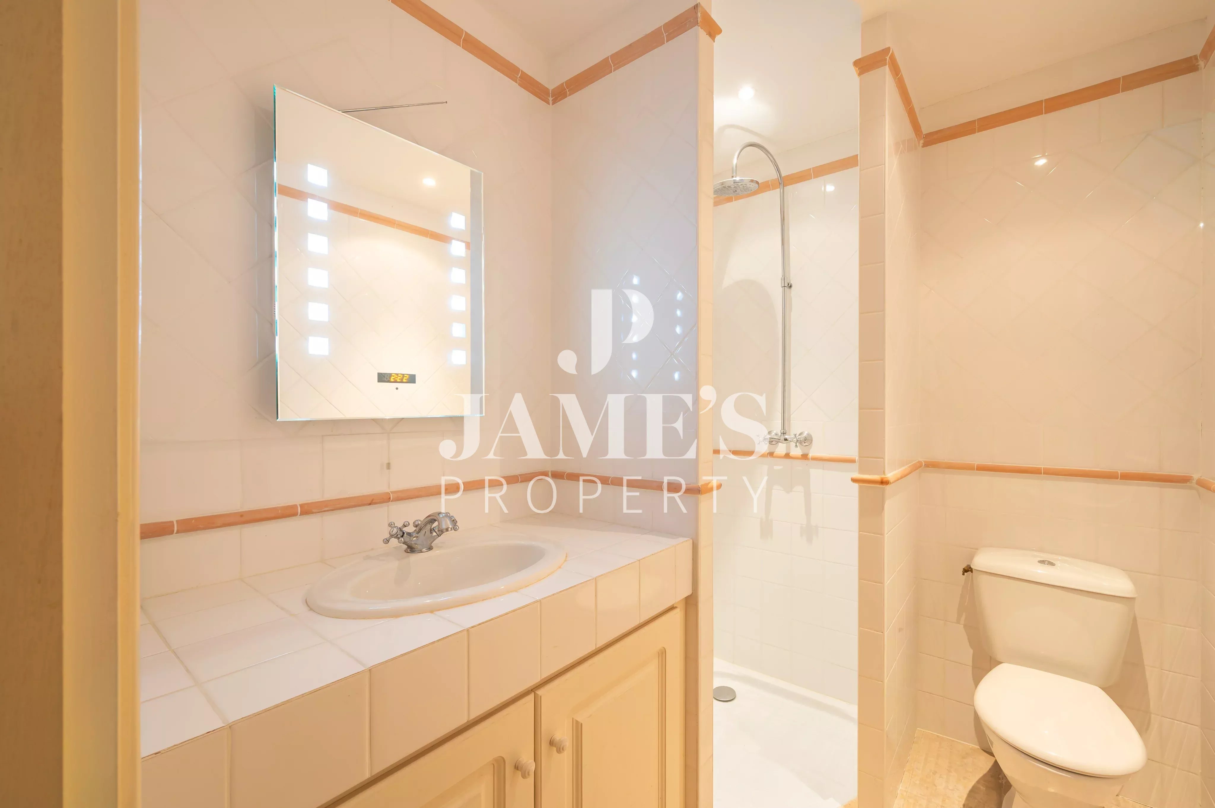 Photo 17 — JAME'S PROPERTY