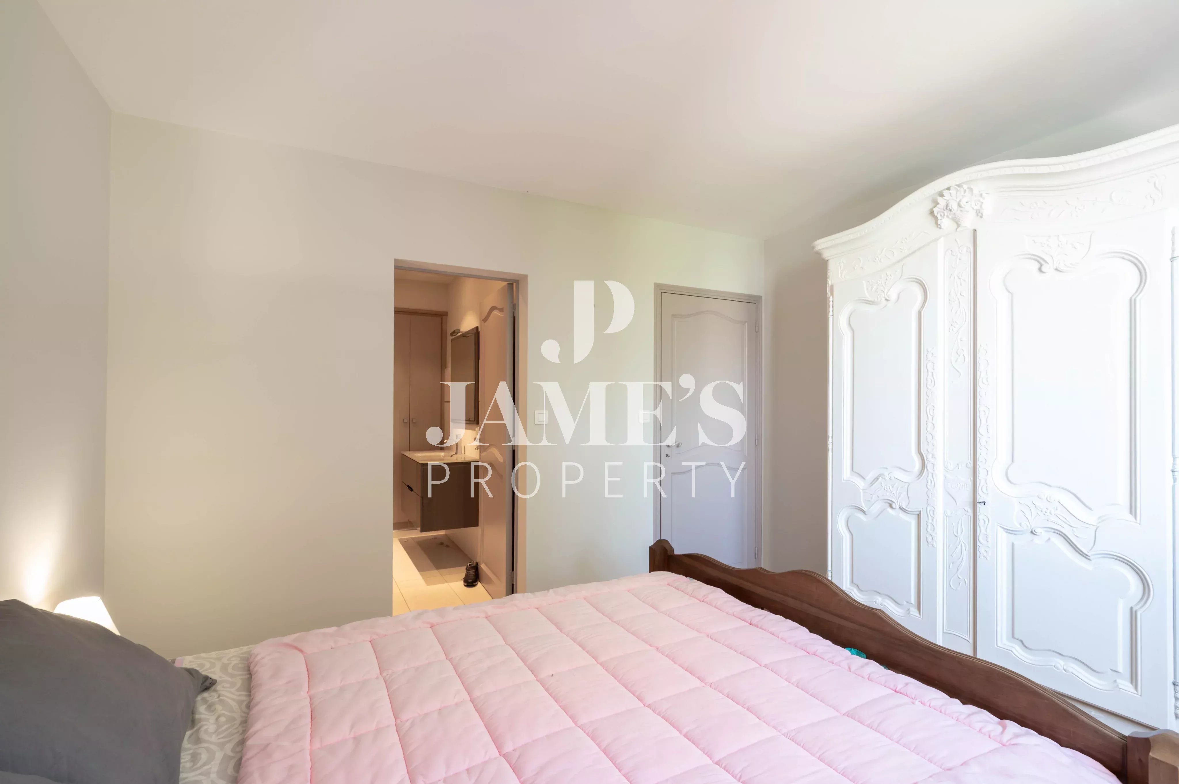 Photo 13 — JAME'S PROPERTY