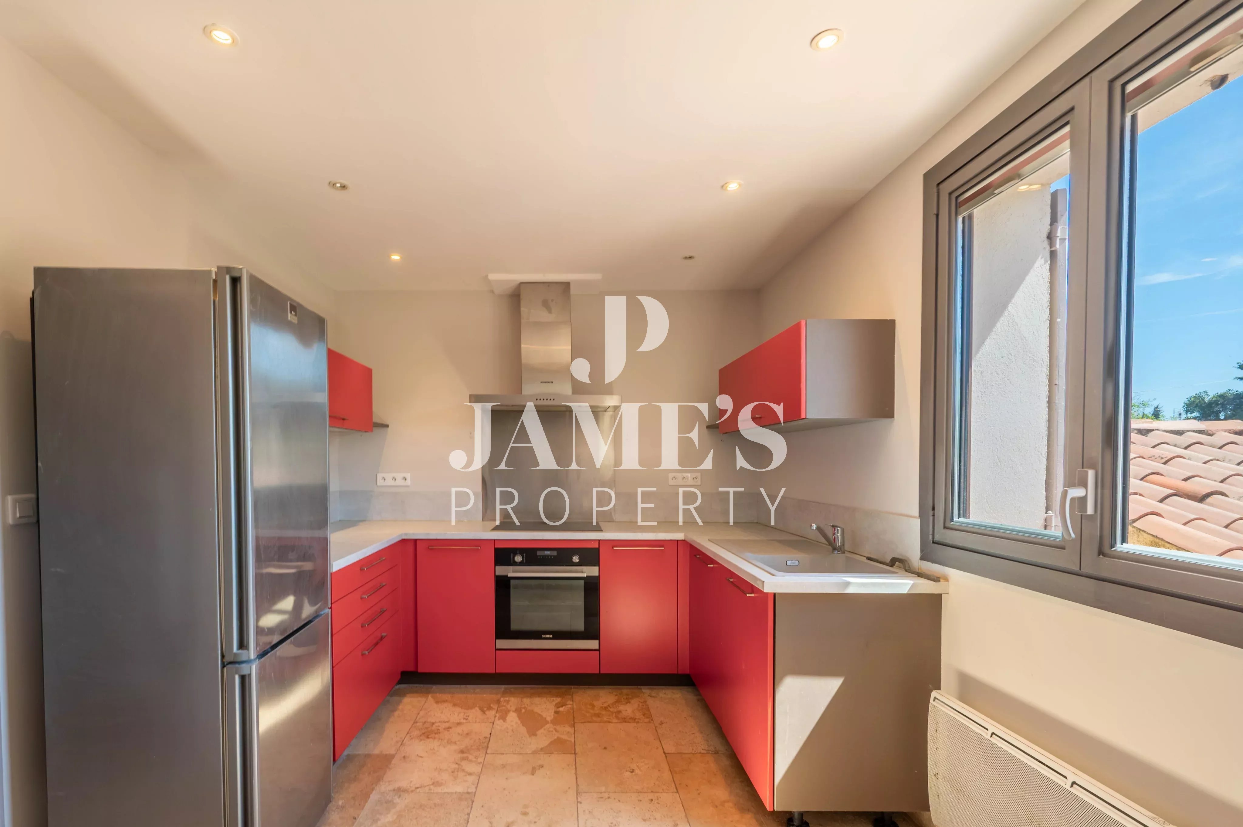 Photo 11 — JAME'S PROPERTY